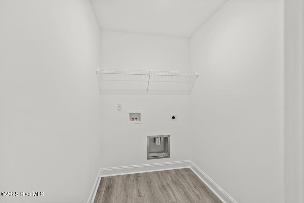 100553822 | Photo 40