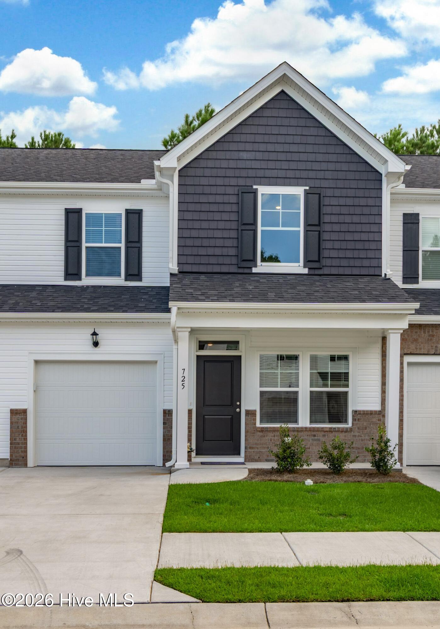 Listing photograph for 725 Palm Frond Way NW, Calabash, NC 28467