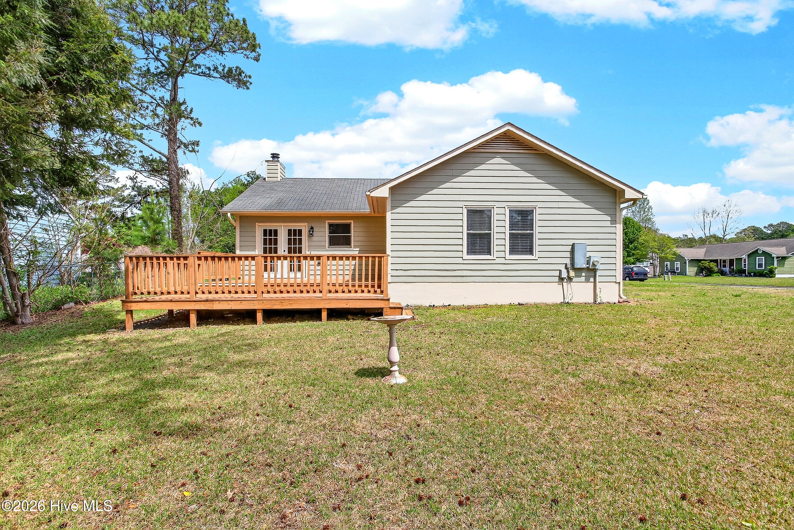 100565392 | Photo 24