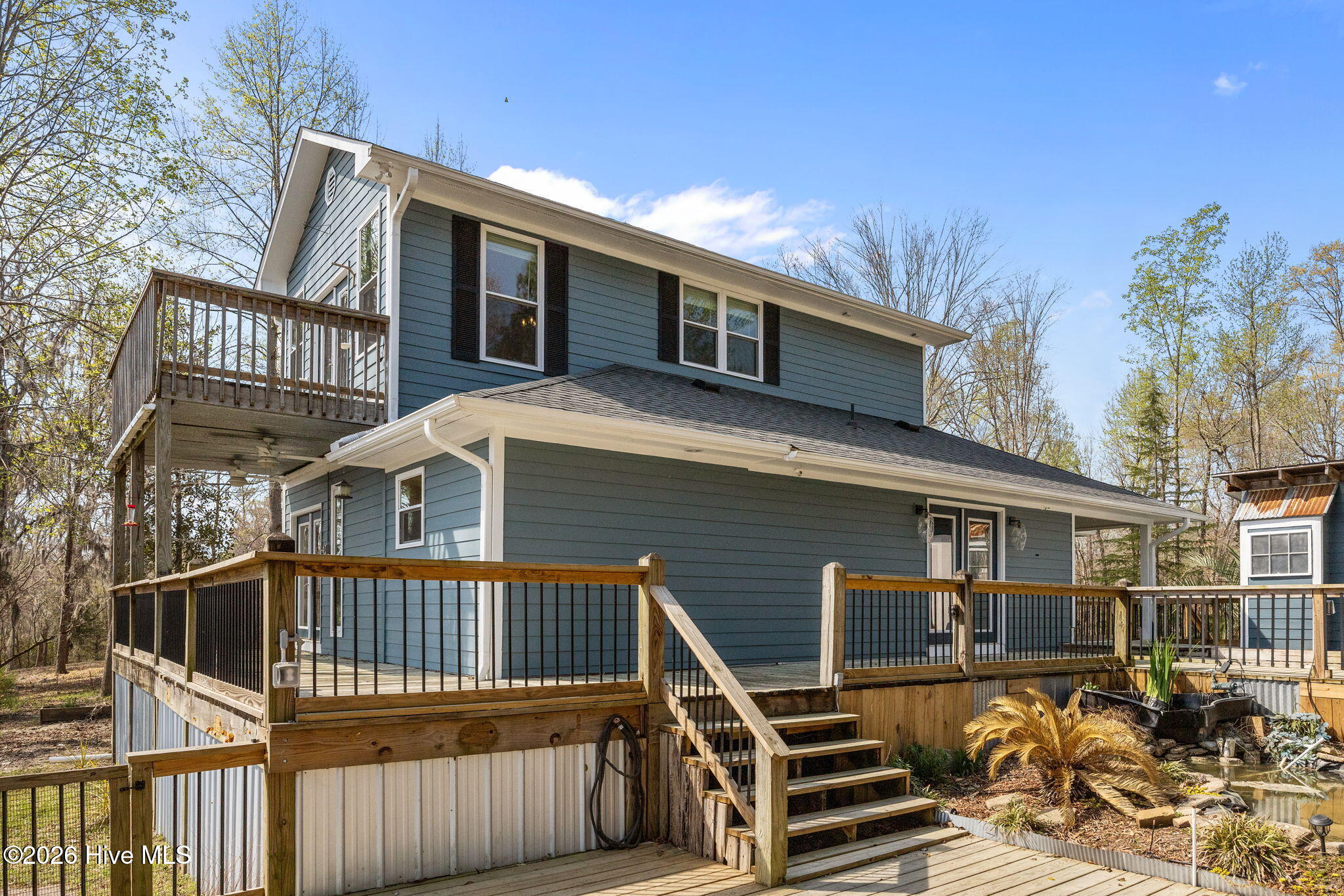 100562529 | Photo 50