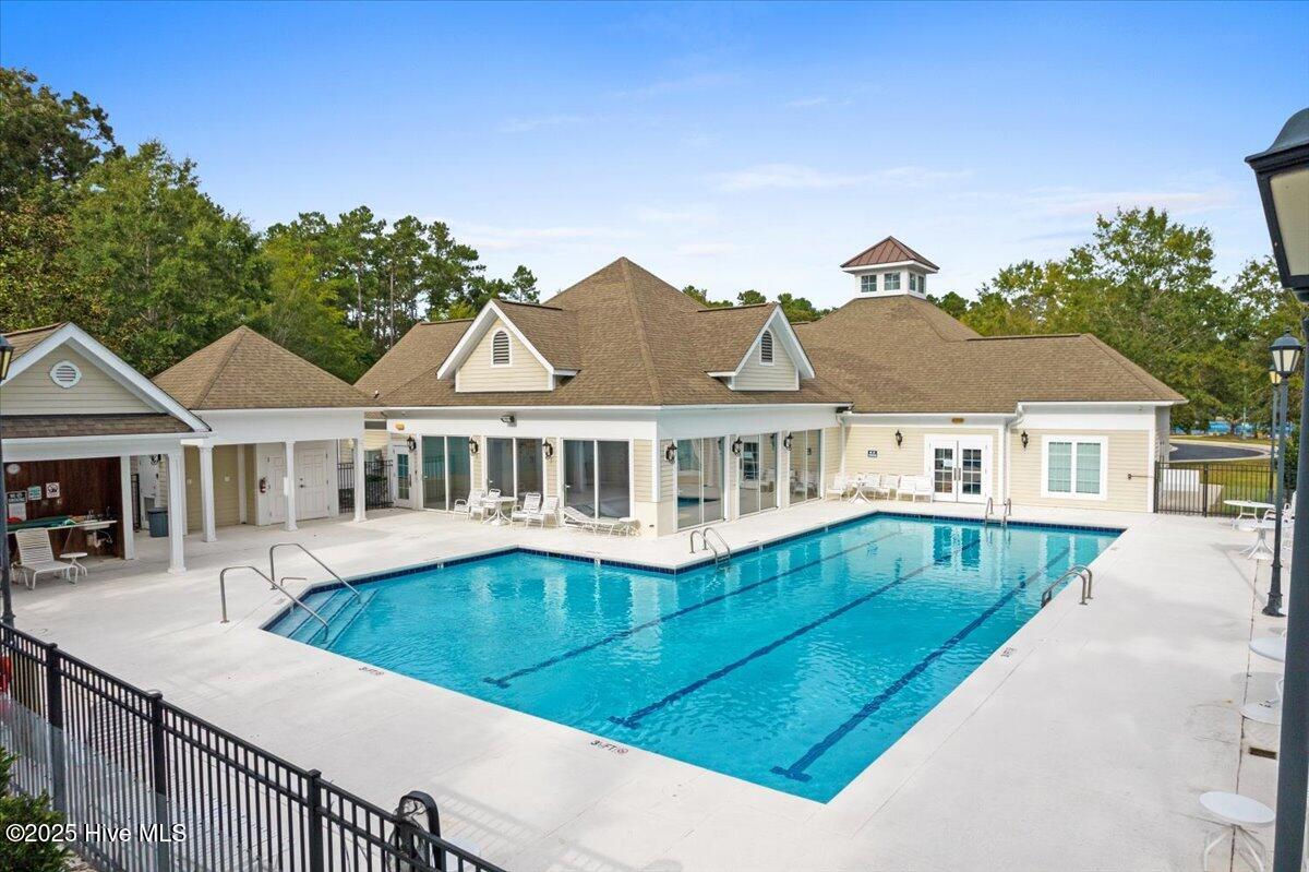 100534521 | Photo 46