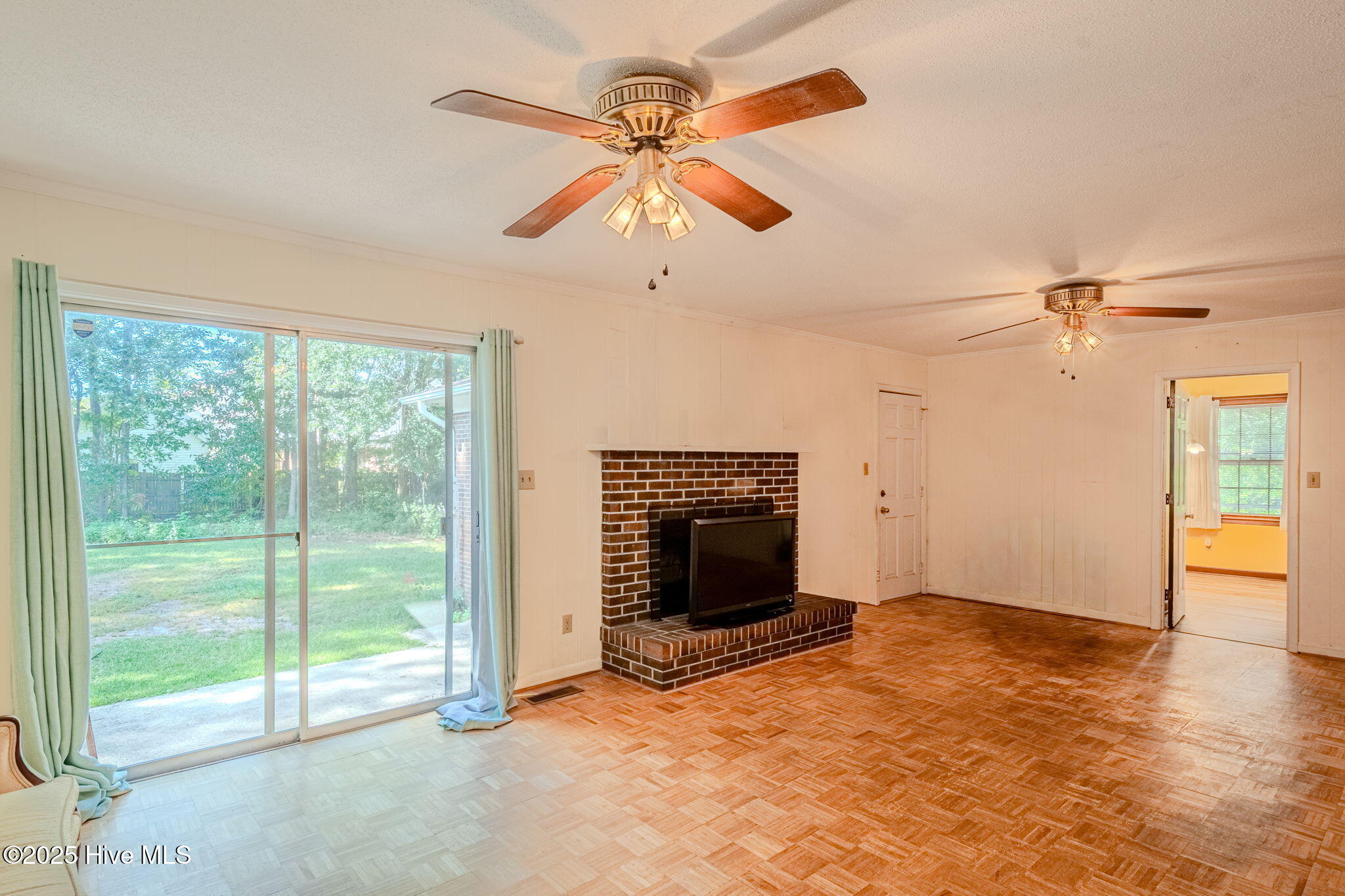 3-web-or-mls-406 Lansdowne Rd-103