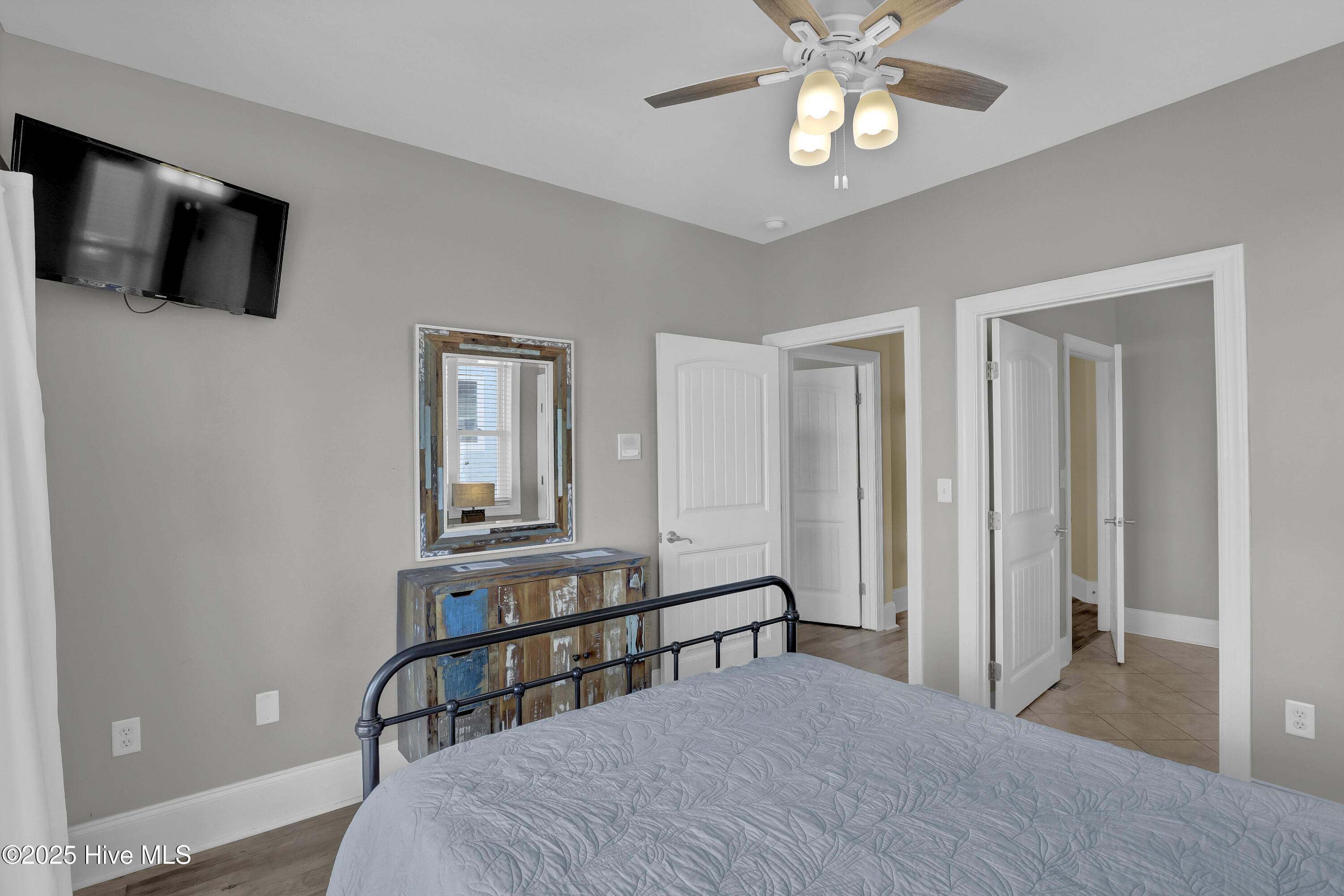 100538324 | Photo 42