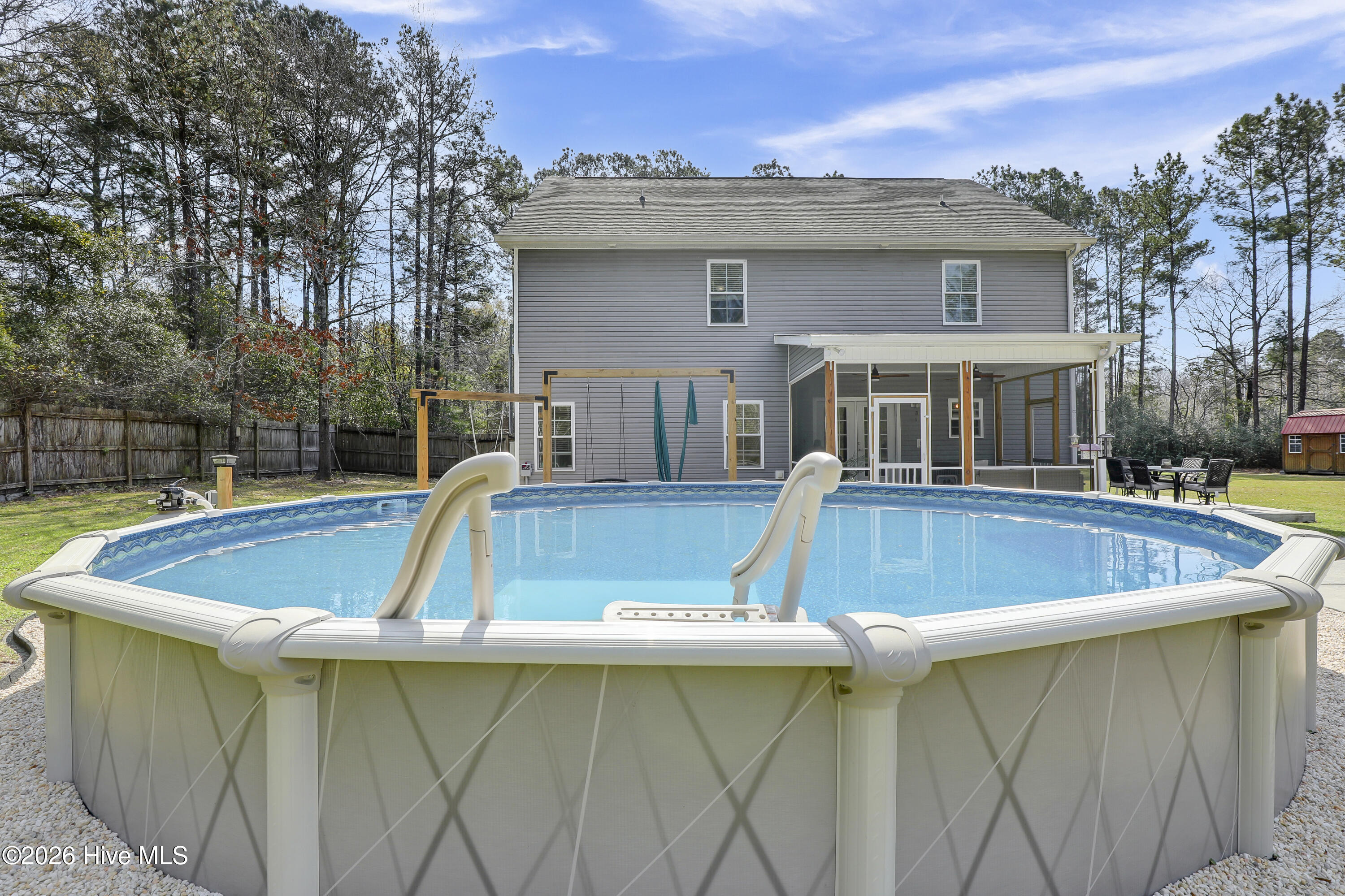 100562541 | Photo 38