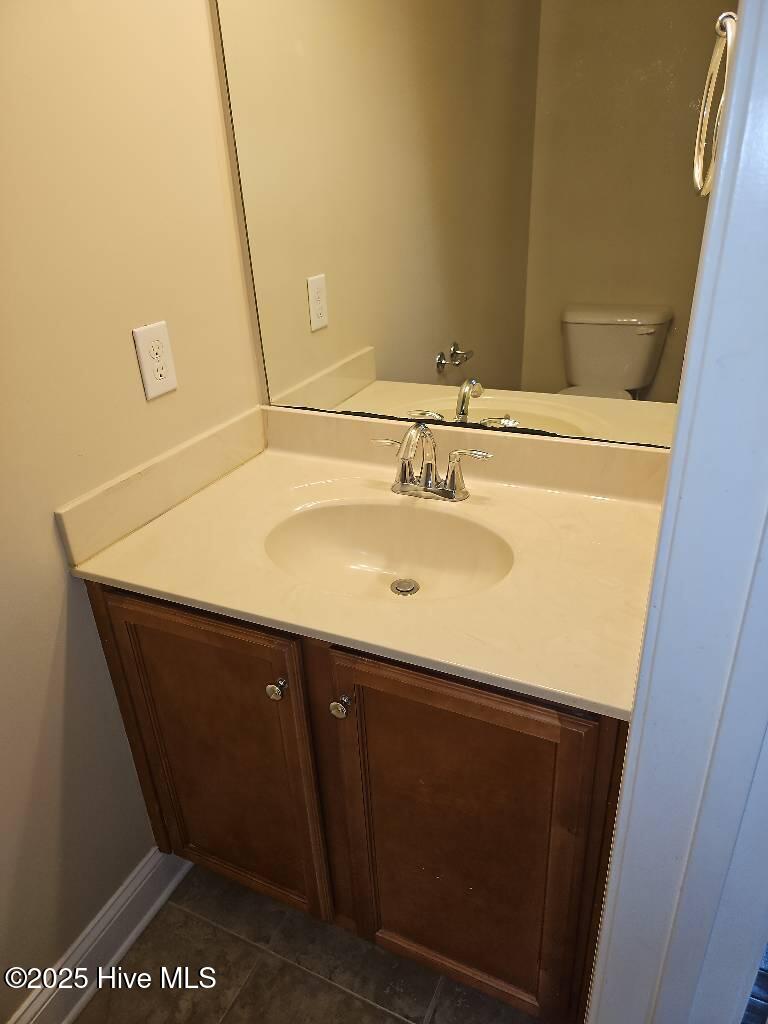 100541089 | Photo 15