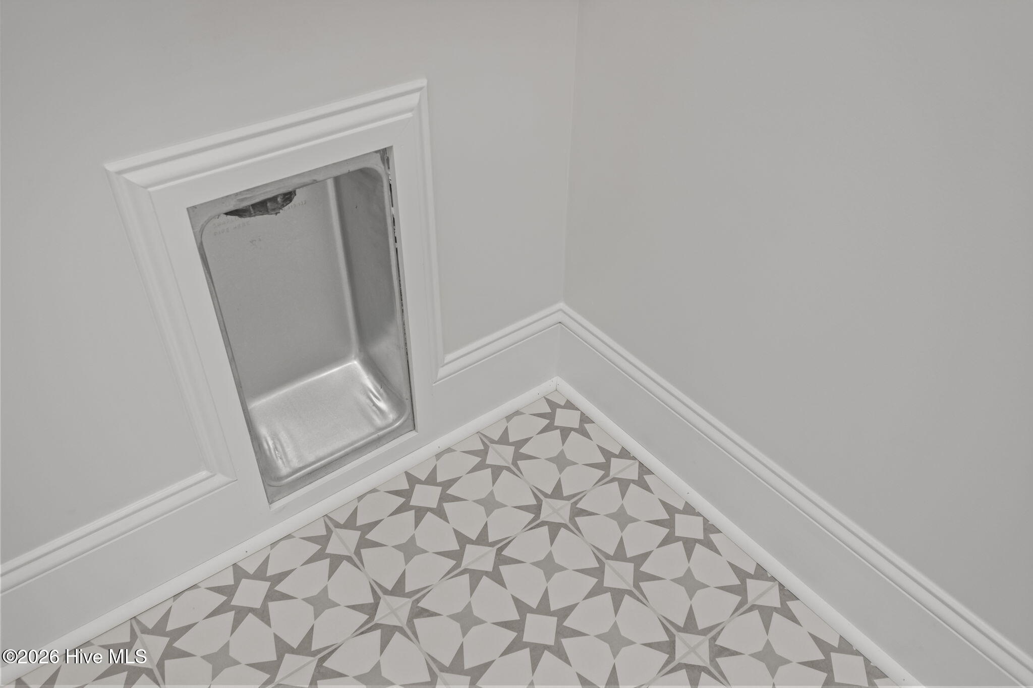 100553636 | Photo 16