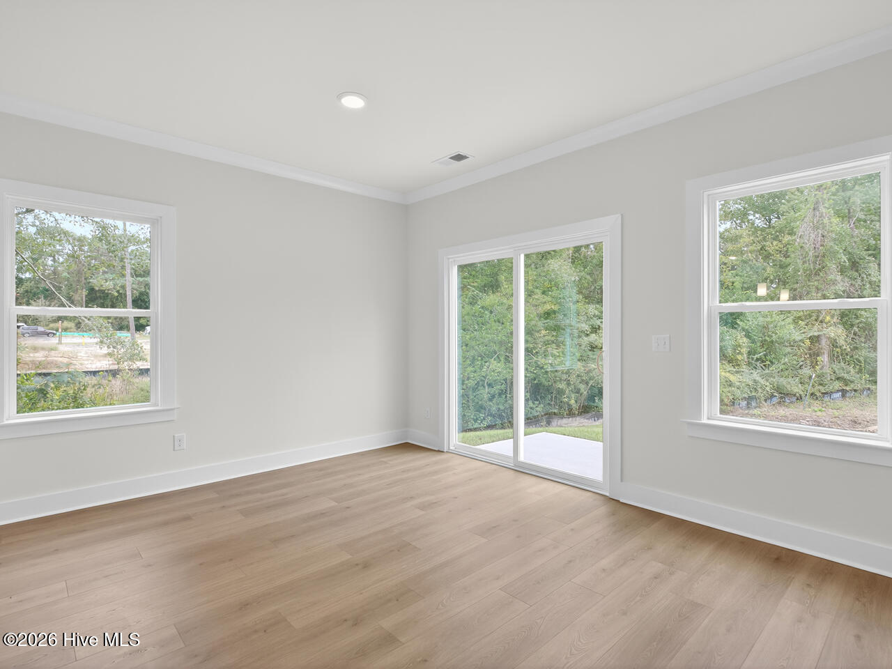 100547597 | Photo 20