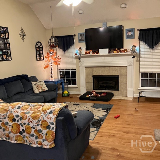 Homes for sale in Richmond Hill, GA | 295 Lancaster Wy, Richmond Hill, GA 31324 | MLS# SA346117