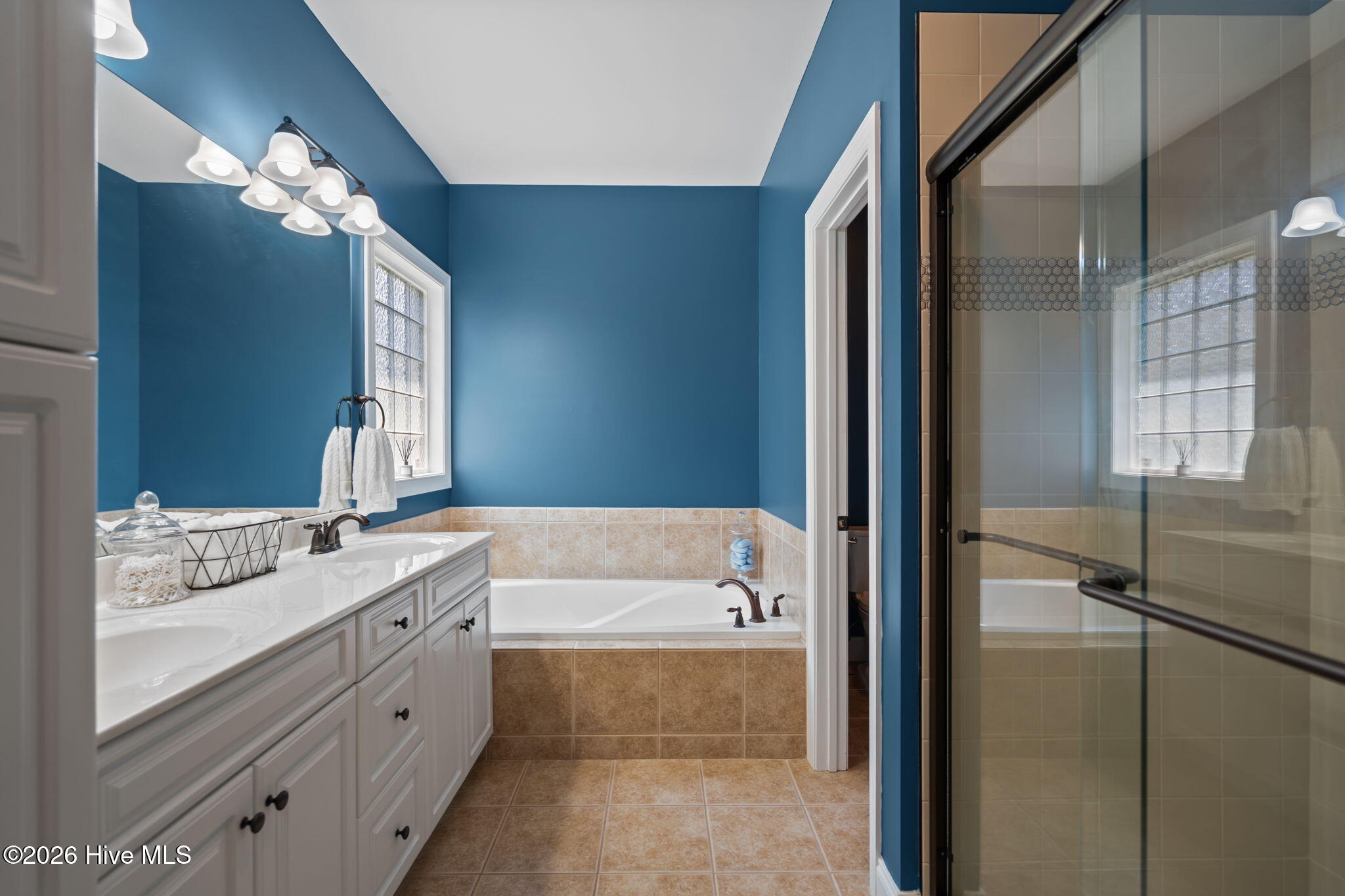 100568496 | Photo 28