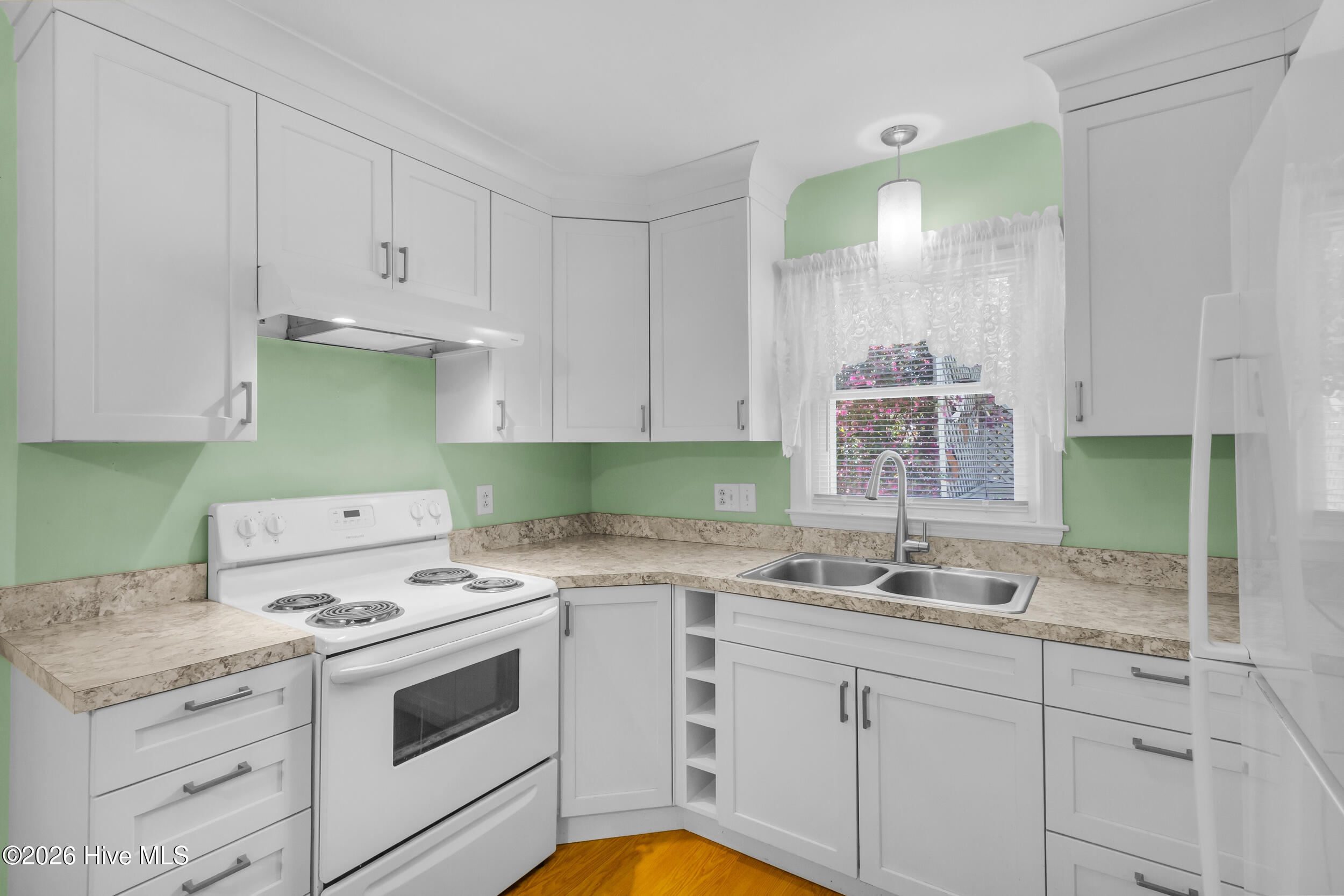 609 Edgehill Road,Trent Woods