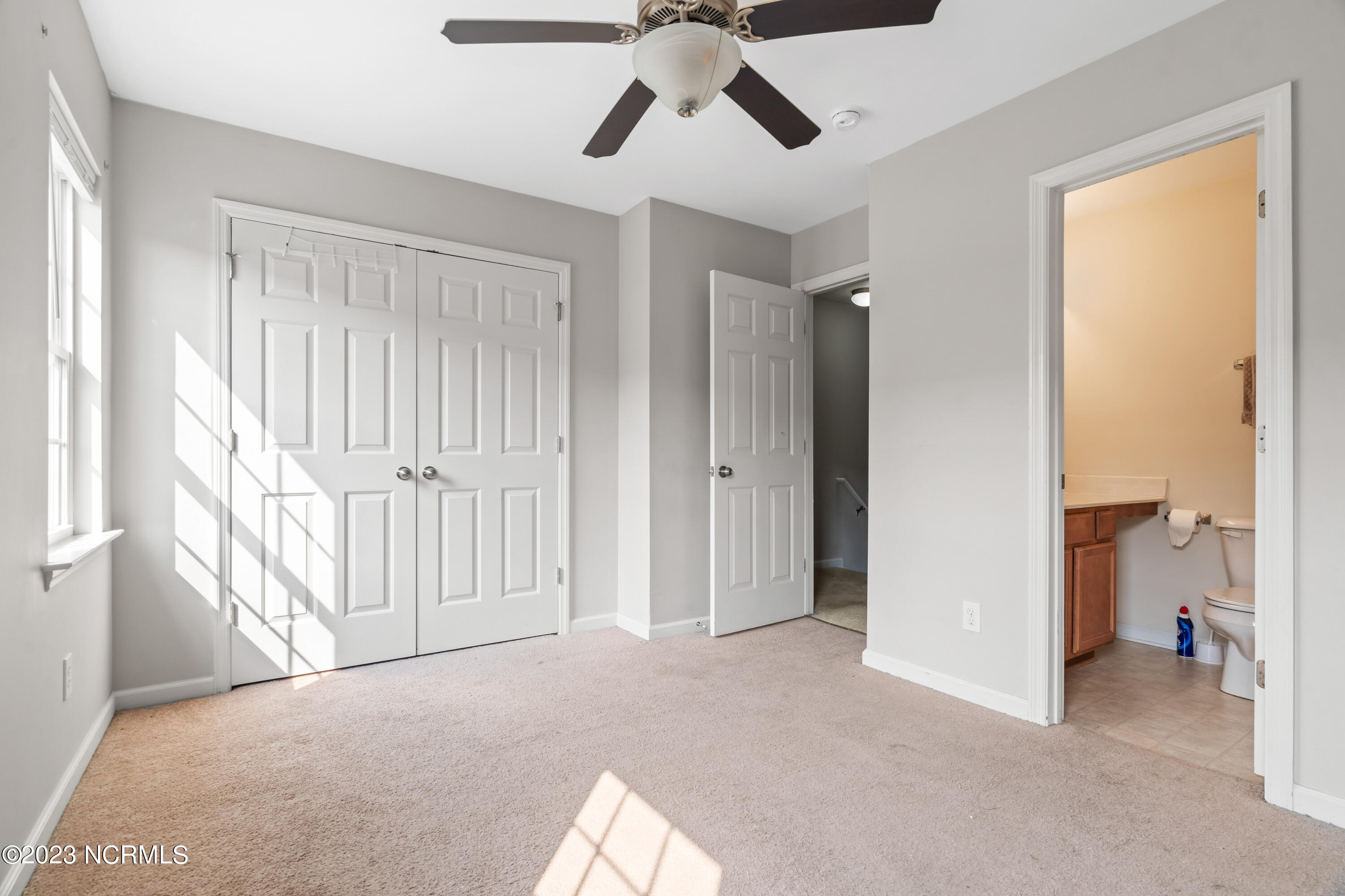 100559780 | Photo 16