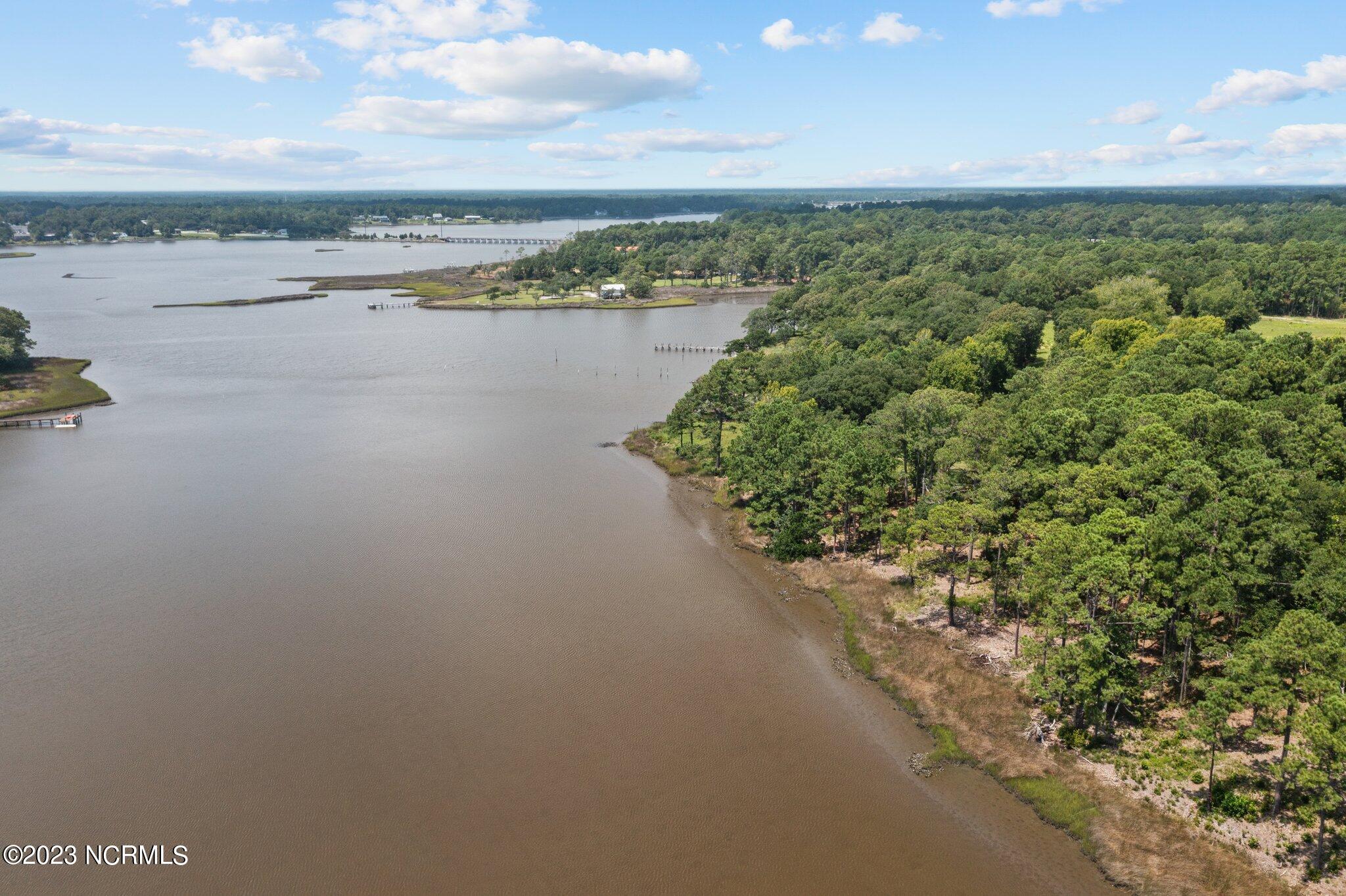 100398253 | Photo 15