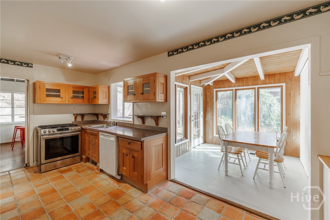 340 Dogwood Drive, Athens, GA 30606 Listing Photo  11