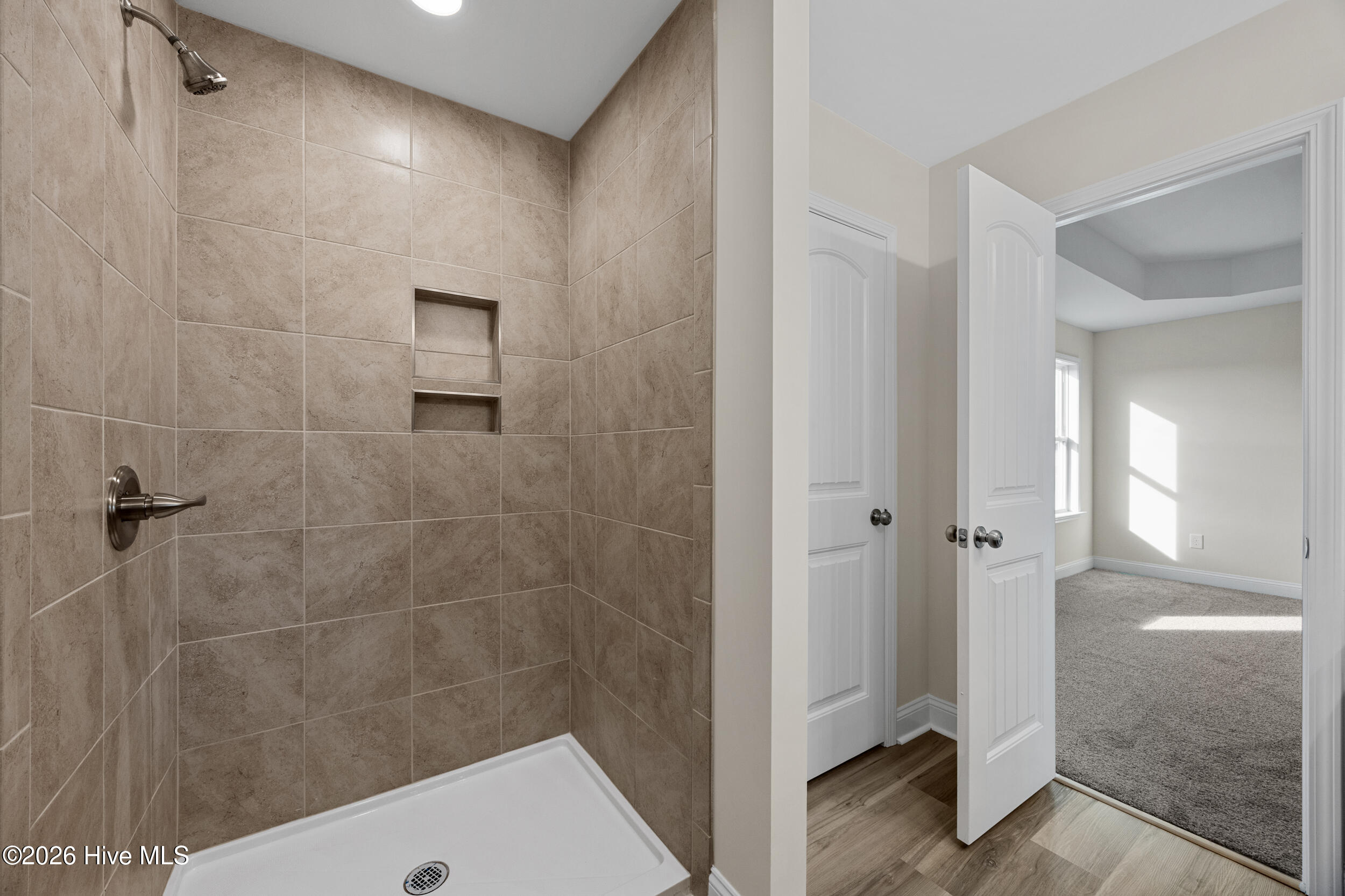 100551256 | Photo 26