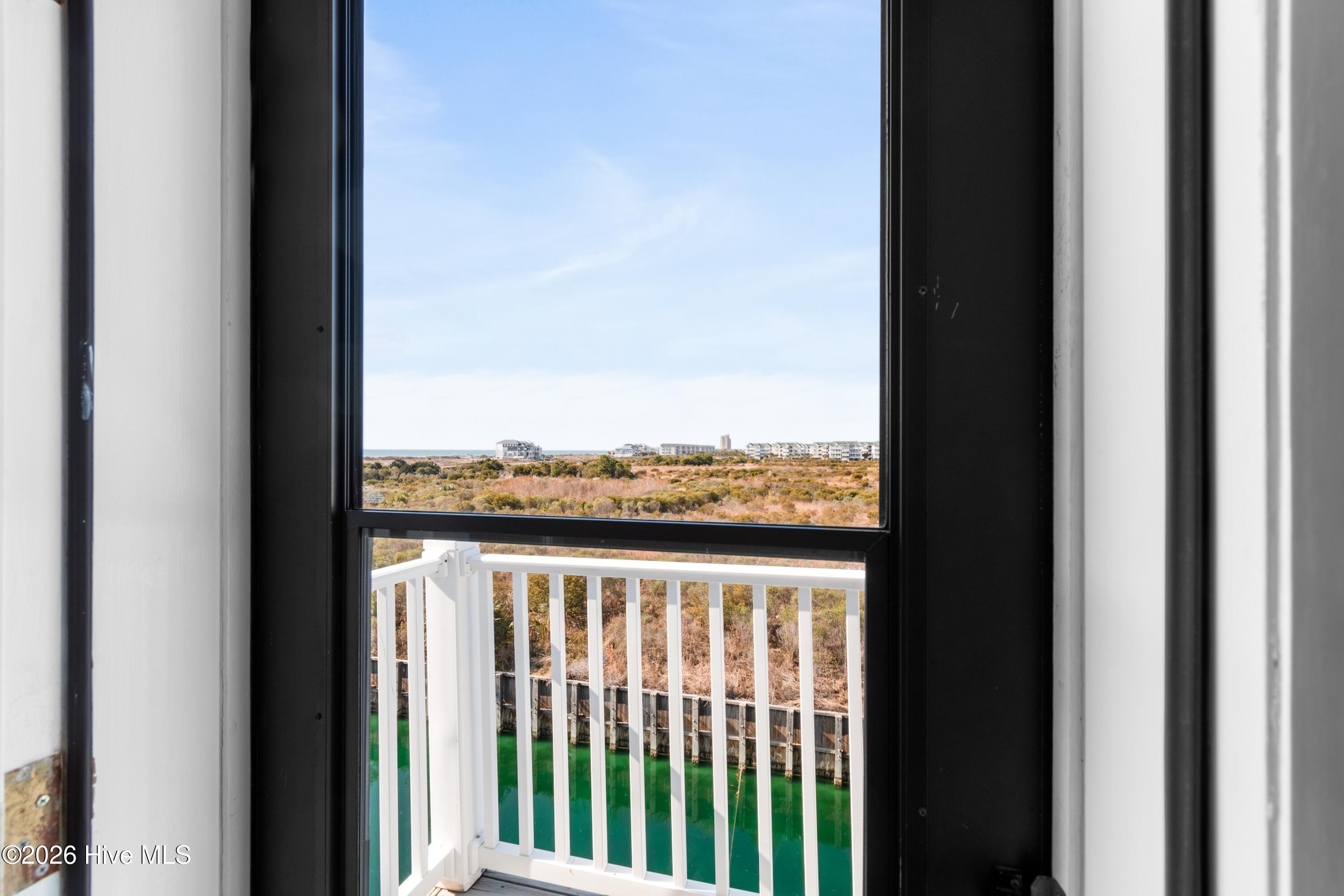 100554890 | Photo 31