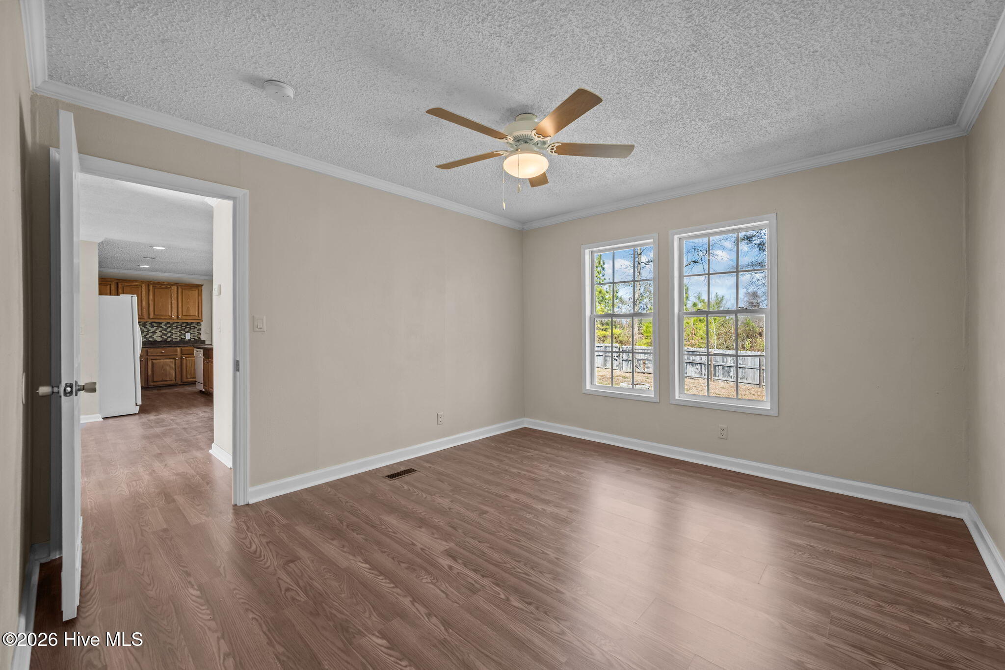 100555168 | Photo 28