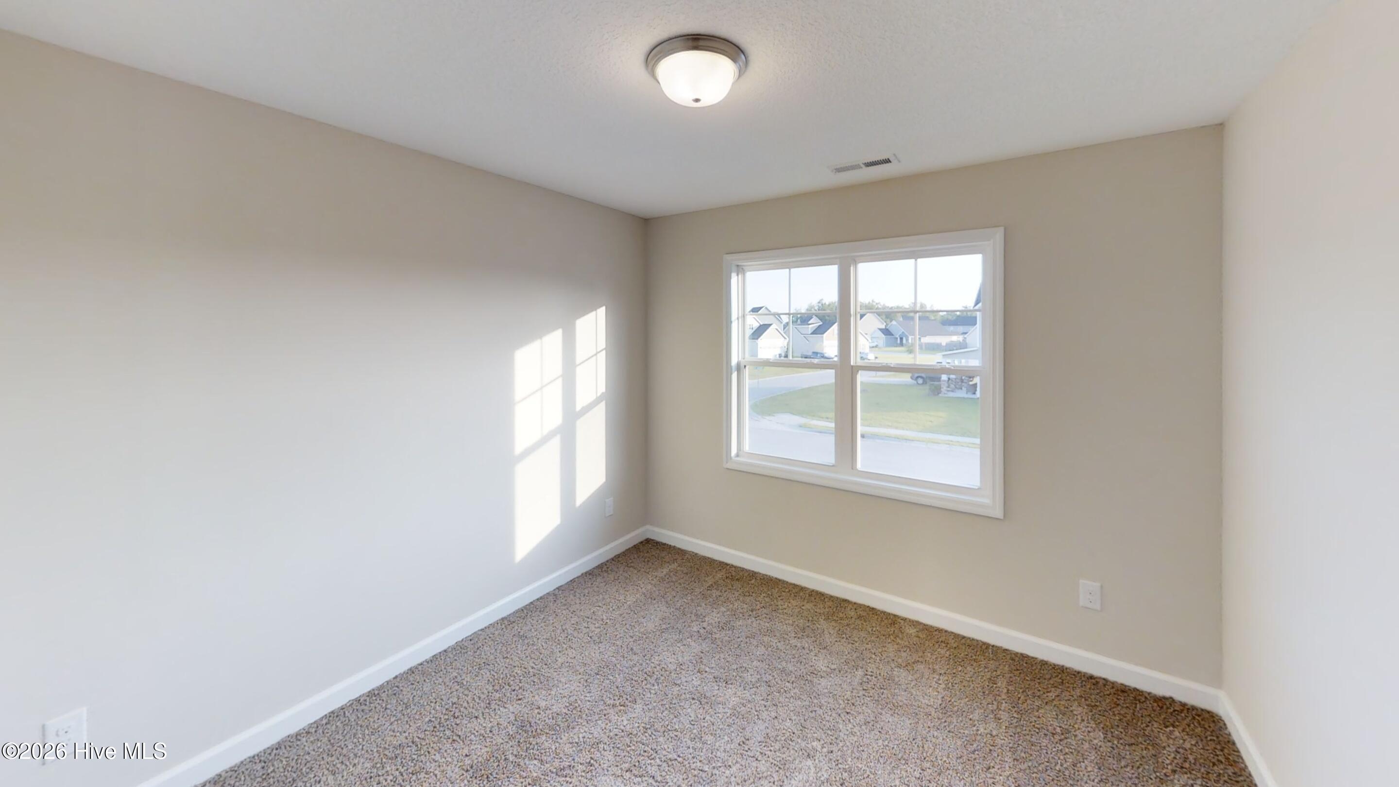 100562785 | Photo 31