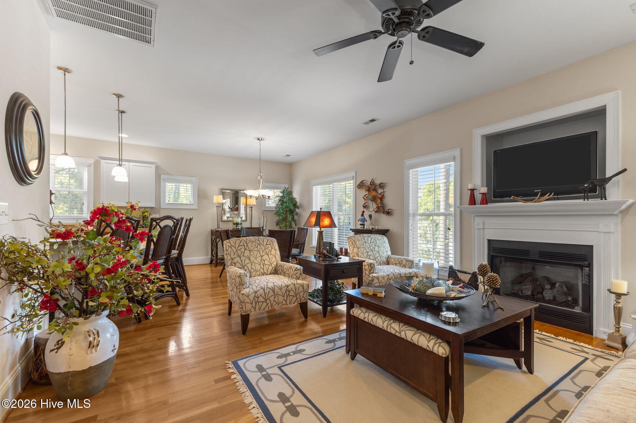 100562020 | Photo 13