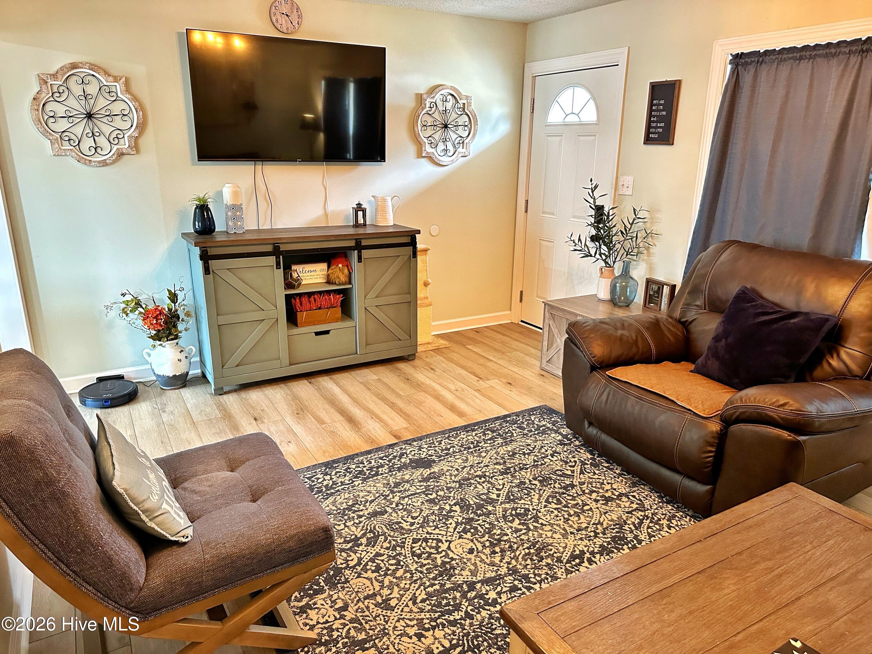 100559040 | Photo 30