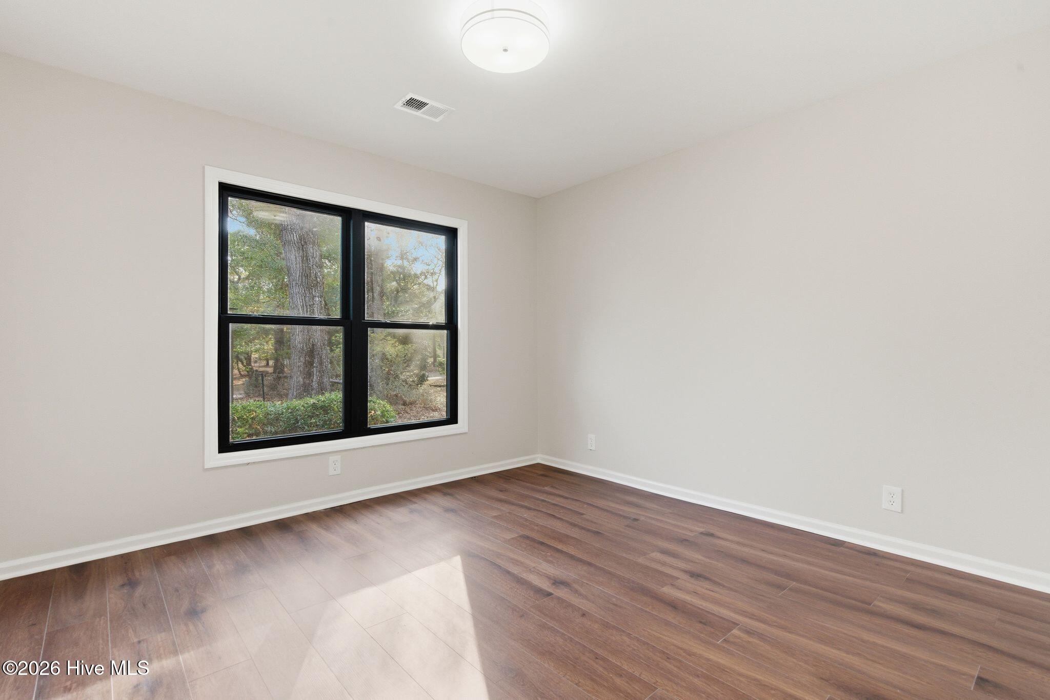 100555481 | Photo 33