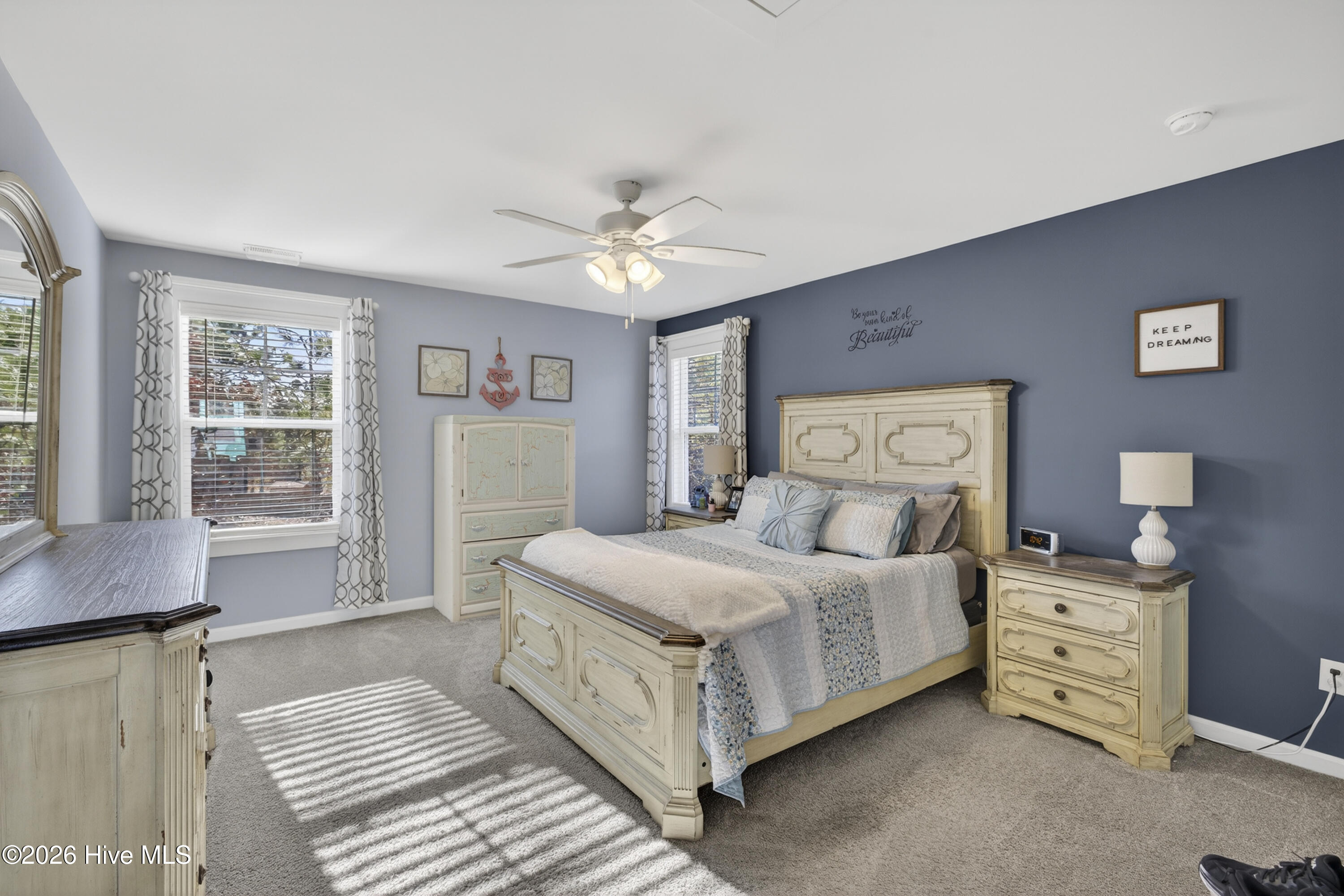 100548256 | Photo 31