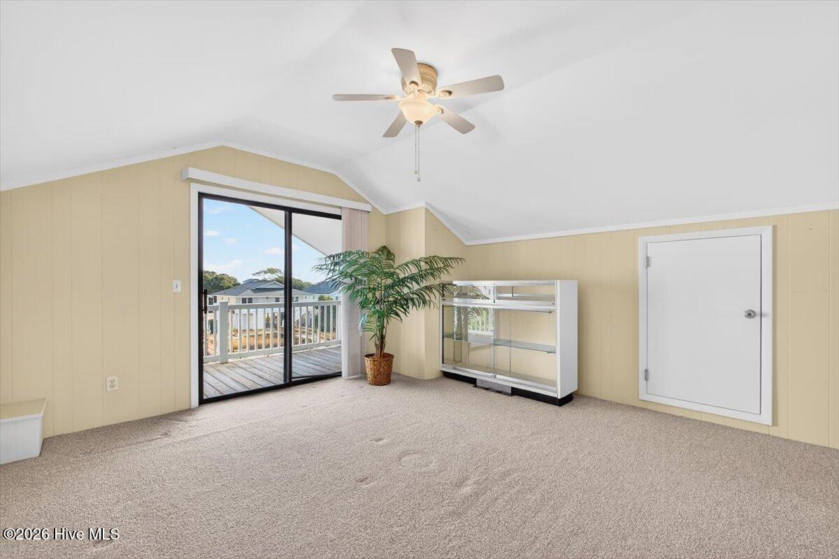 100548293 | Photo 36