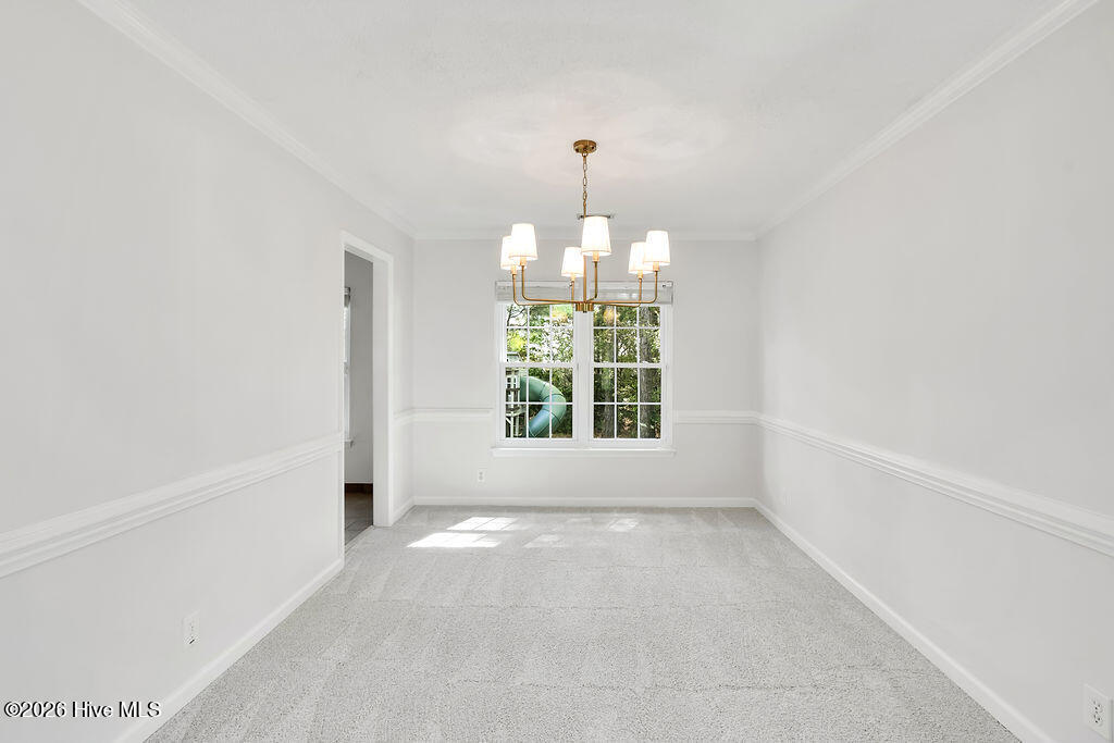 100567084 | Photo 25