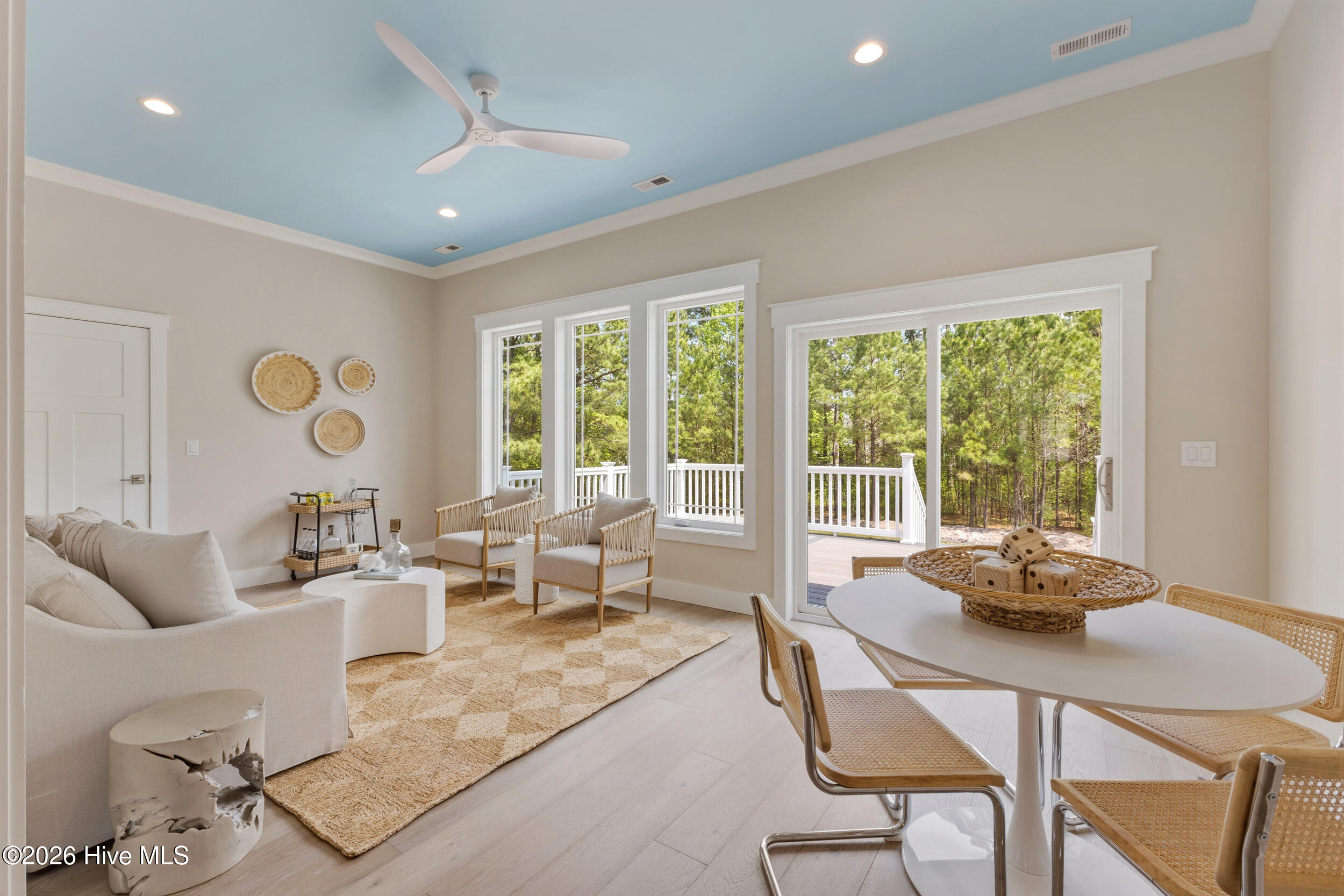 100566568 | Photo 13