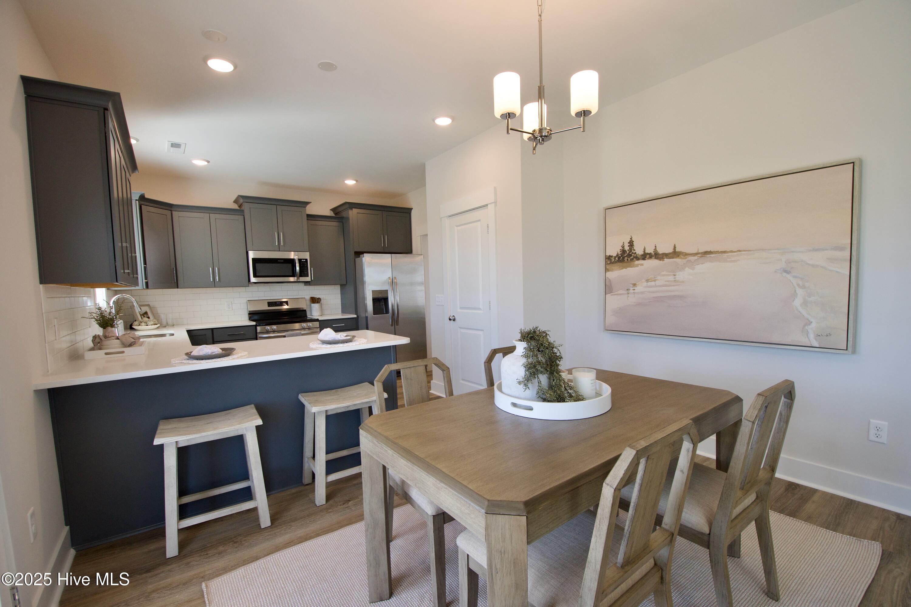 100513950 | Photo 11