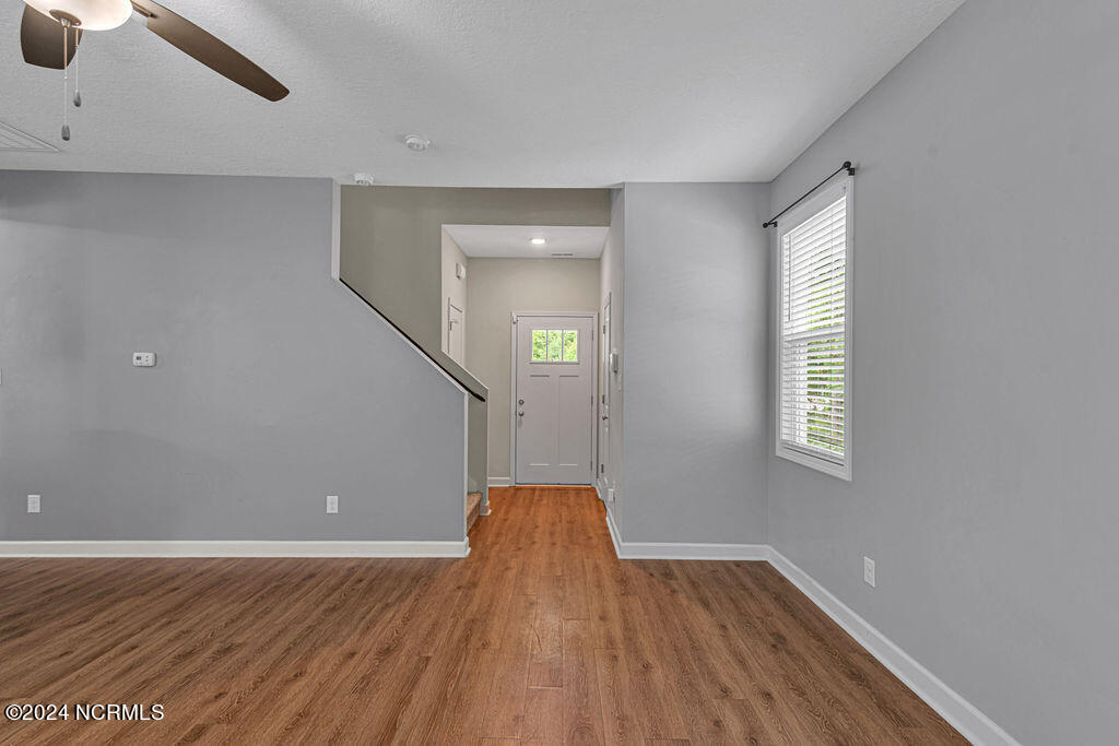 100565774 | Photo 14