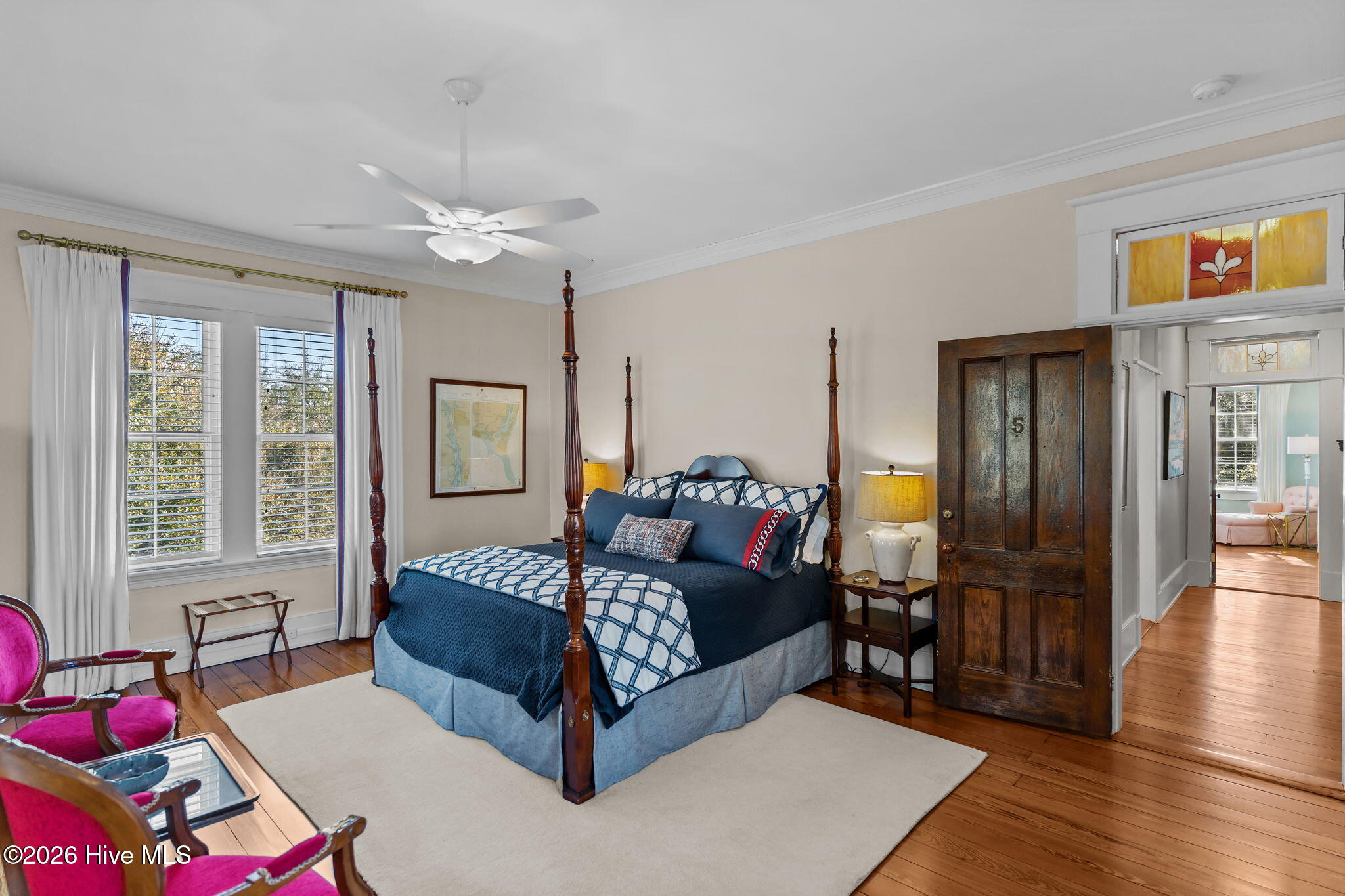 100562122 | Photo 50