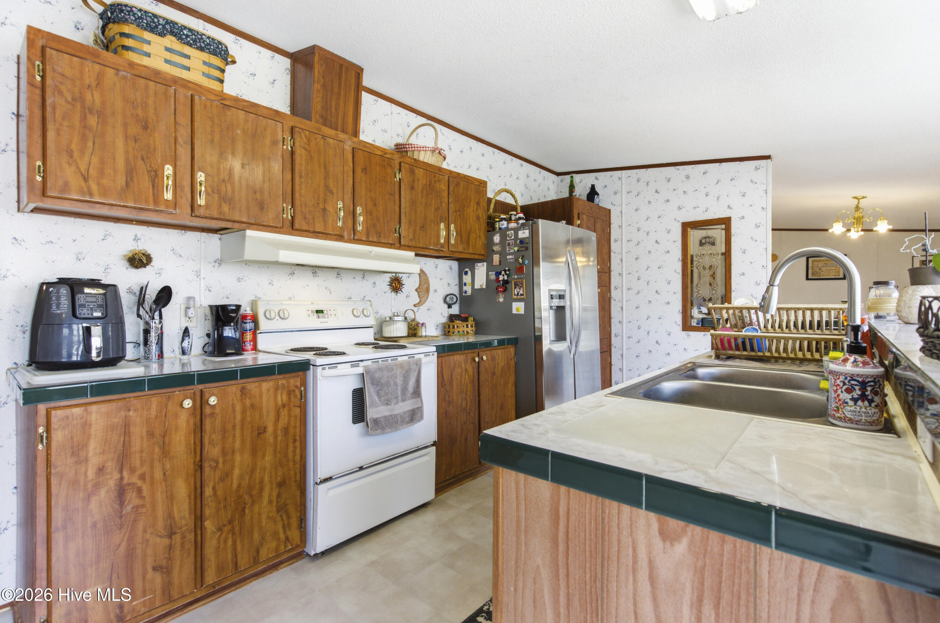 100565497 | Photo 35