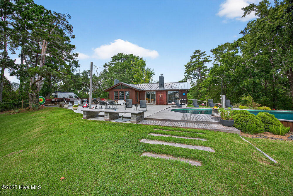 100562548 | Photo 41