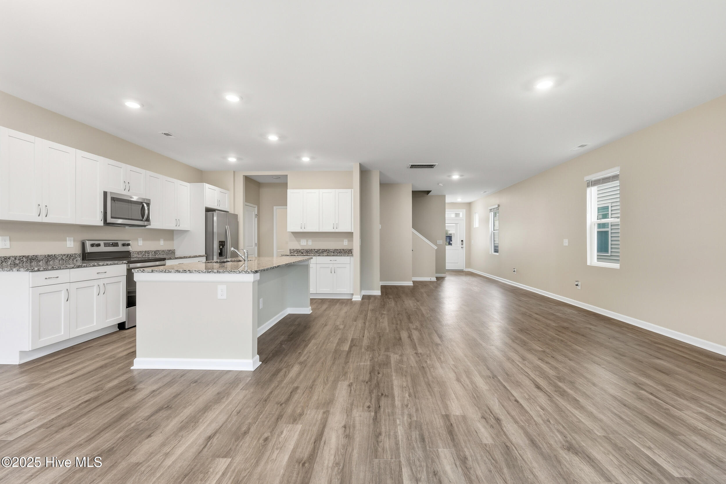 1605 Corbett Street, Wilmington, NC 28401 – photo 7: 7_img_9197