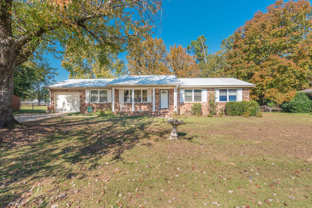 Homes for sale in Aiken, SC | 410 Heathwood Dr, Aiken, SC 29803 | MLS# 549099