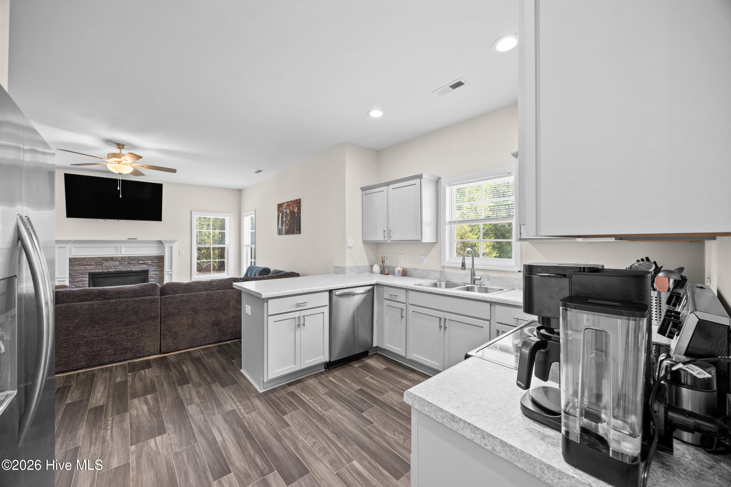 100566658 | Photo 10