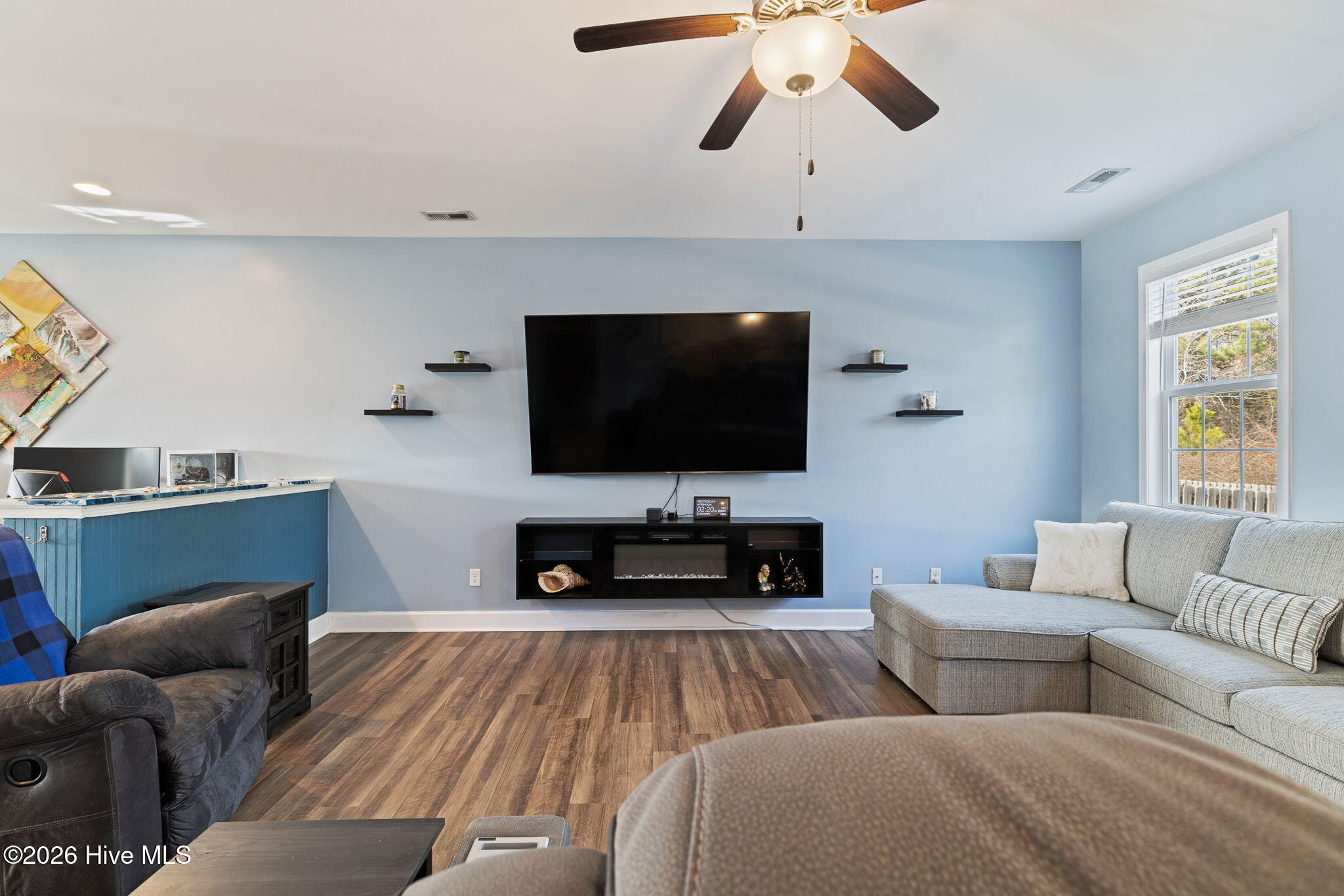 100550782 | Photo 14