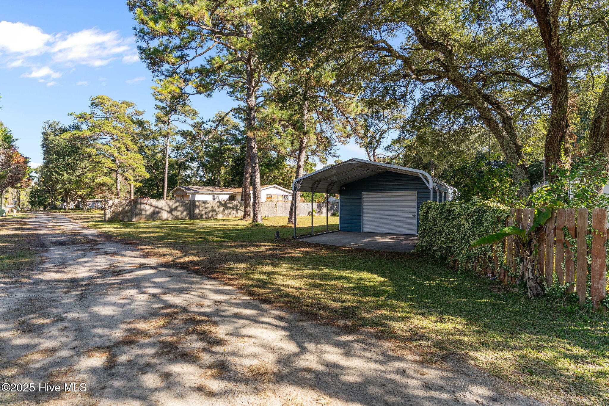 100539780 | Photo 45