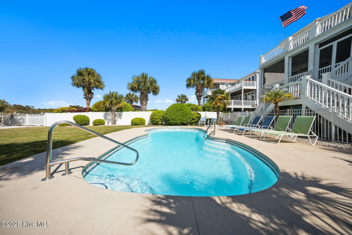 100566570 | Photo 68