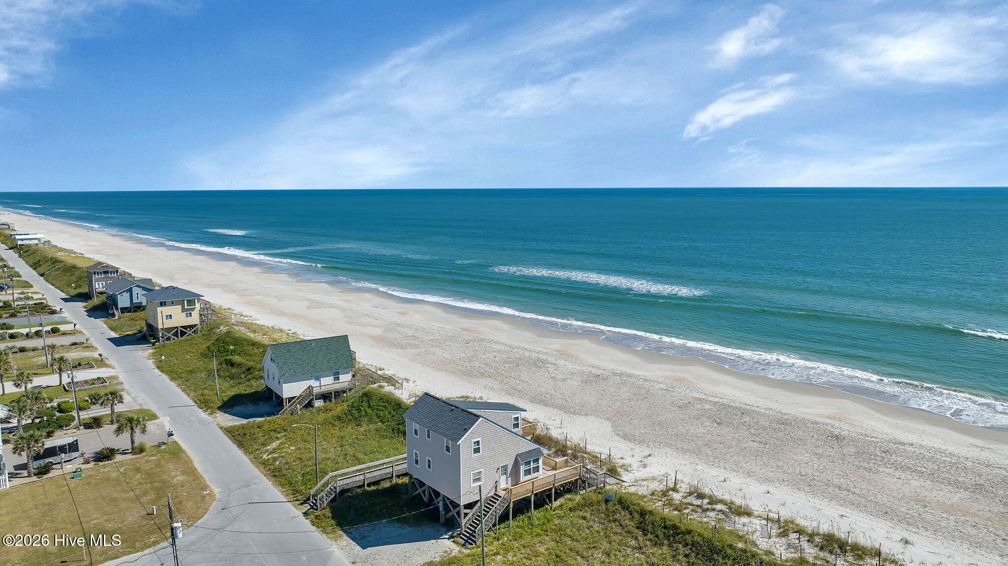 100548009 | Photo 48