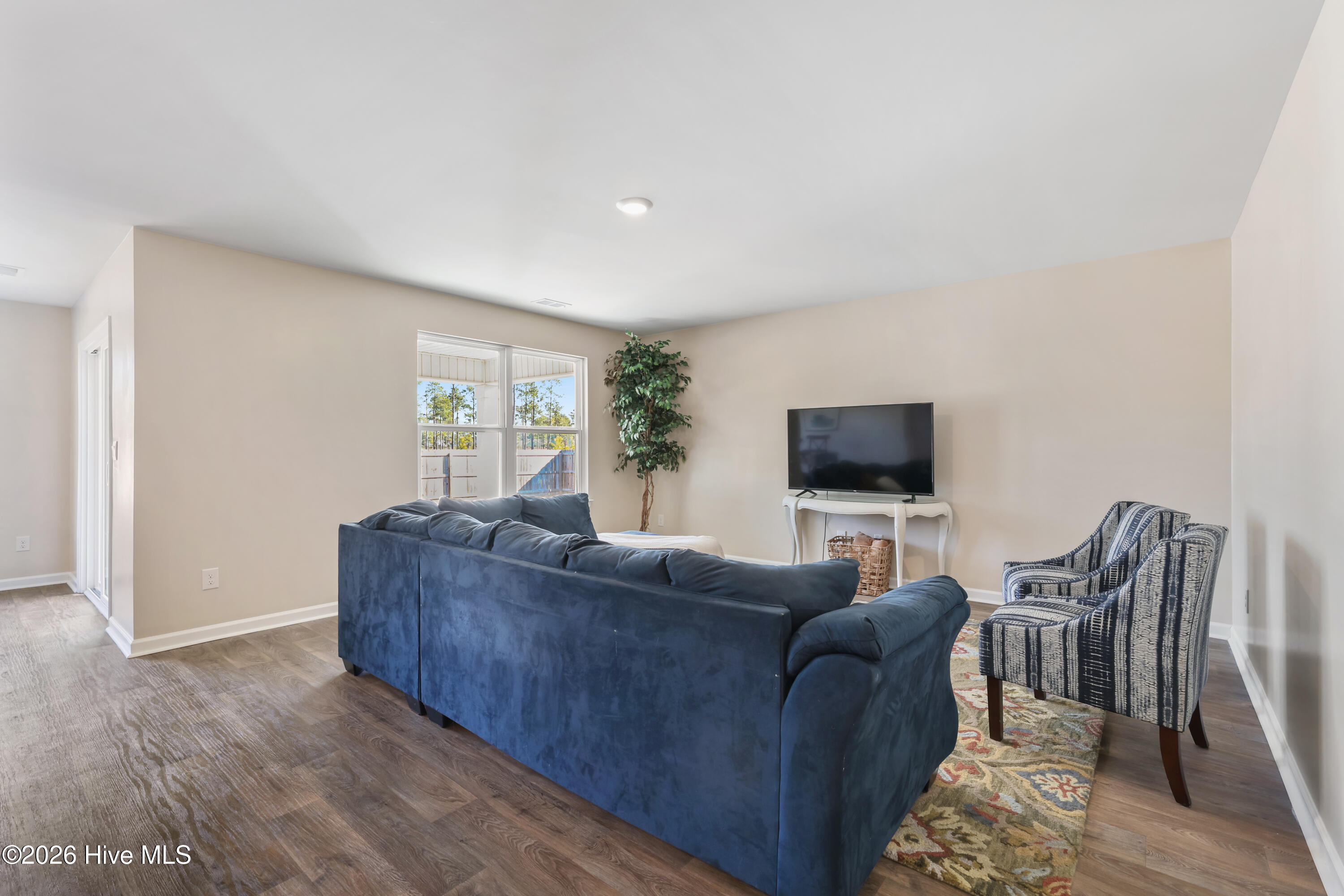 100554034 | Photo 11