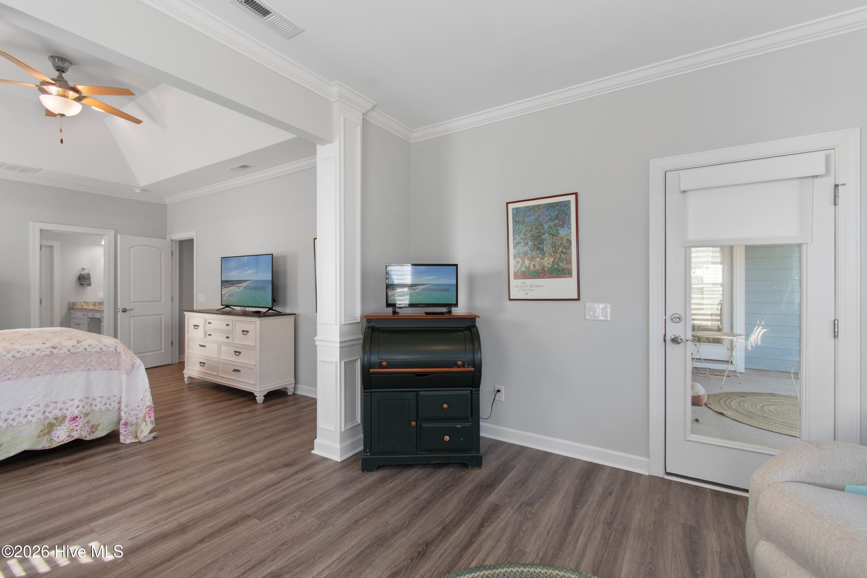 100559235 | Photo 26