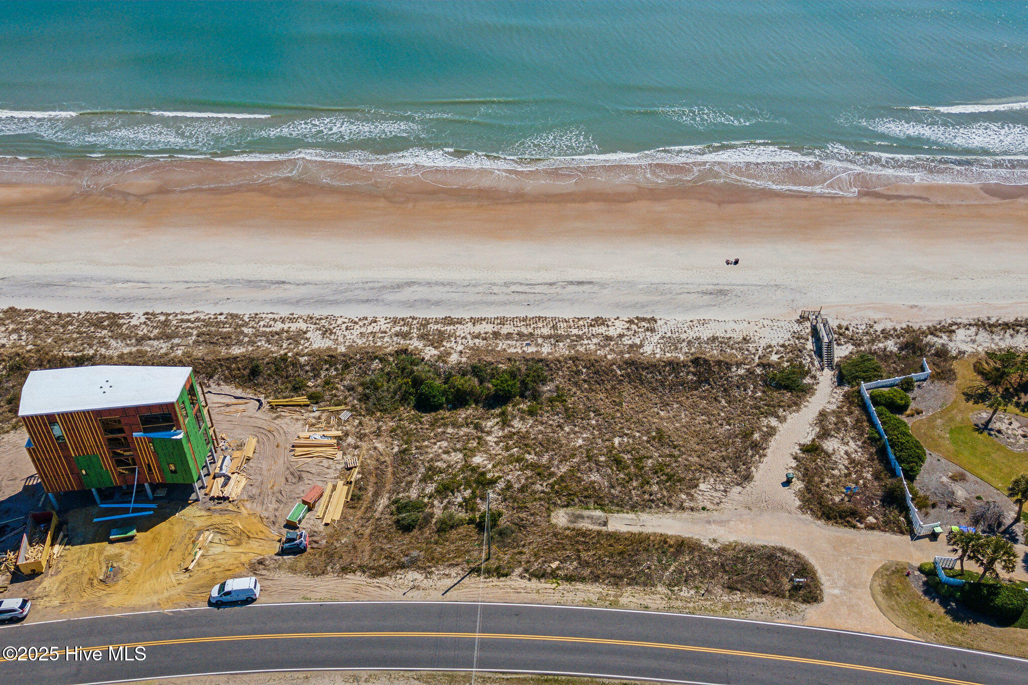 100527331 | Photo 13