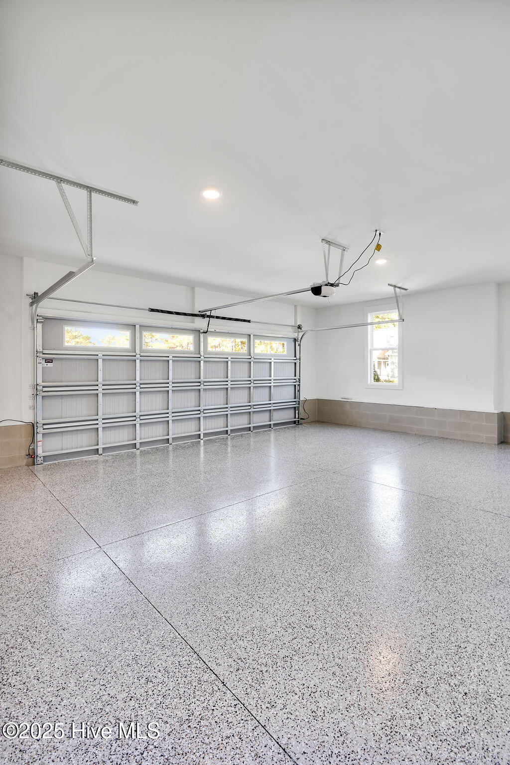 100529674 | Photo 58