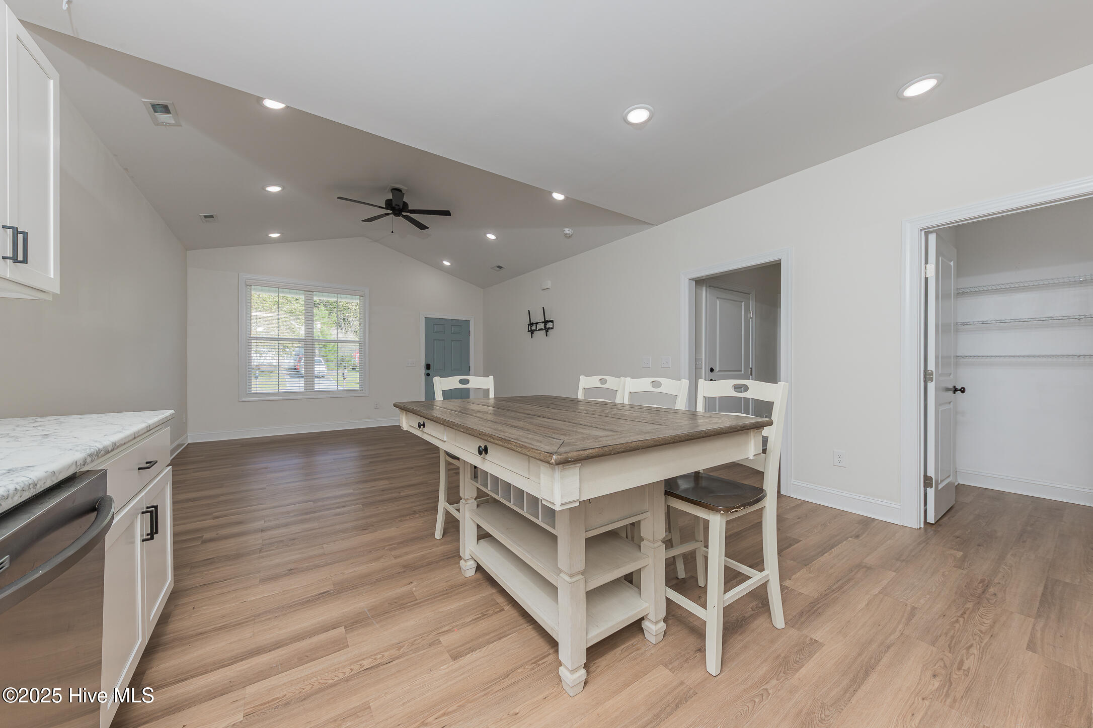 111 Hampton Court, Jacksonville, NC 28546 Listing Photo  10
