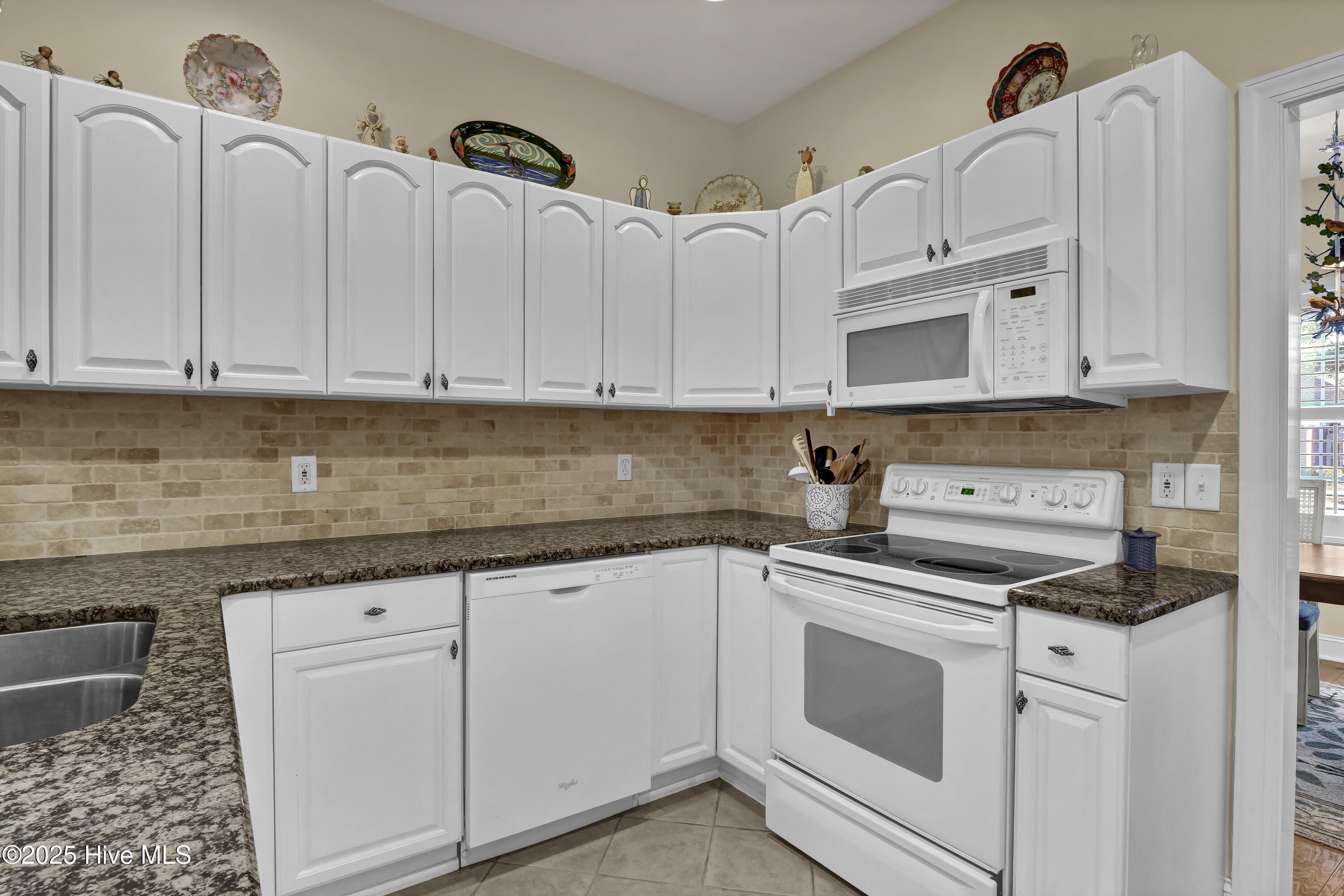 100545756 | Photo 29