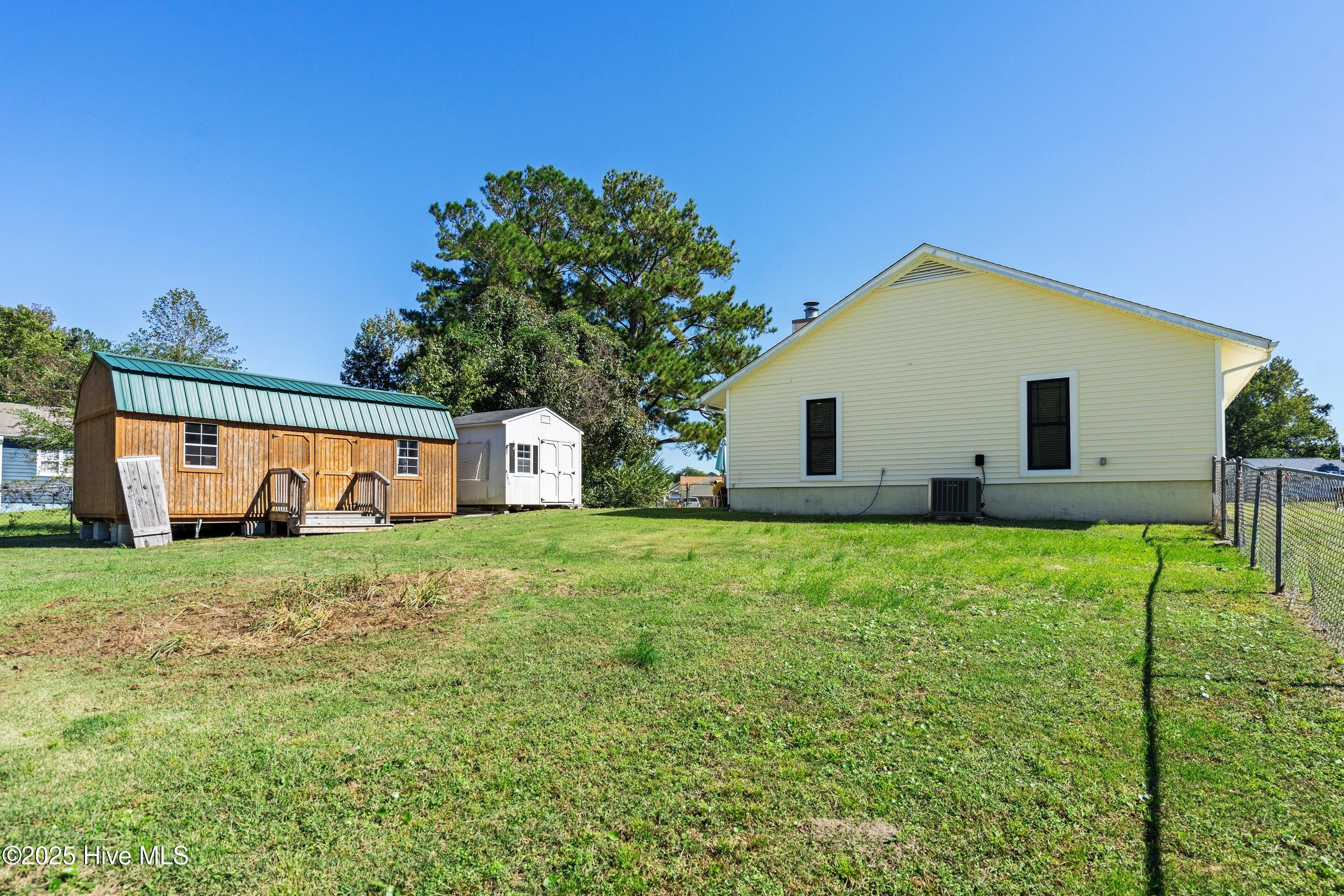 100537025 | Photo 22