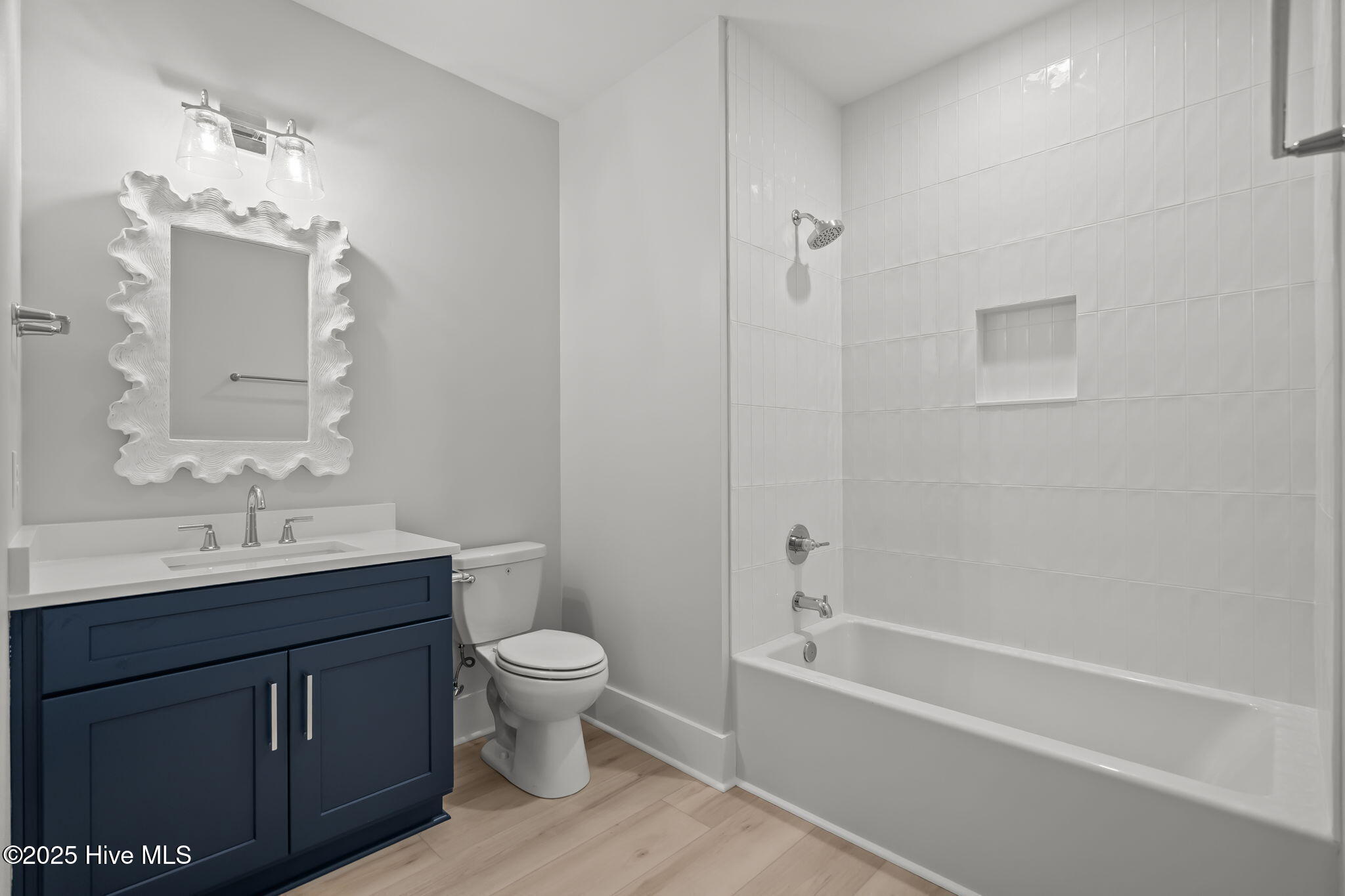 100537878 | Photo 33