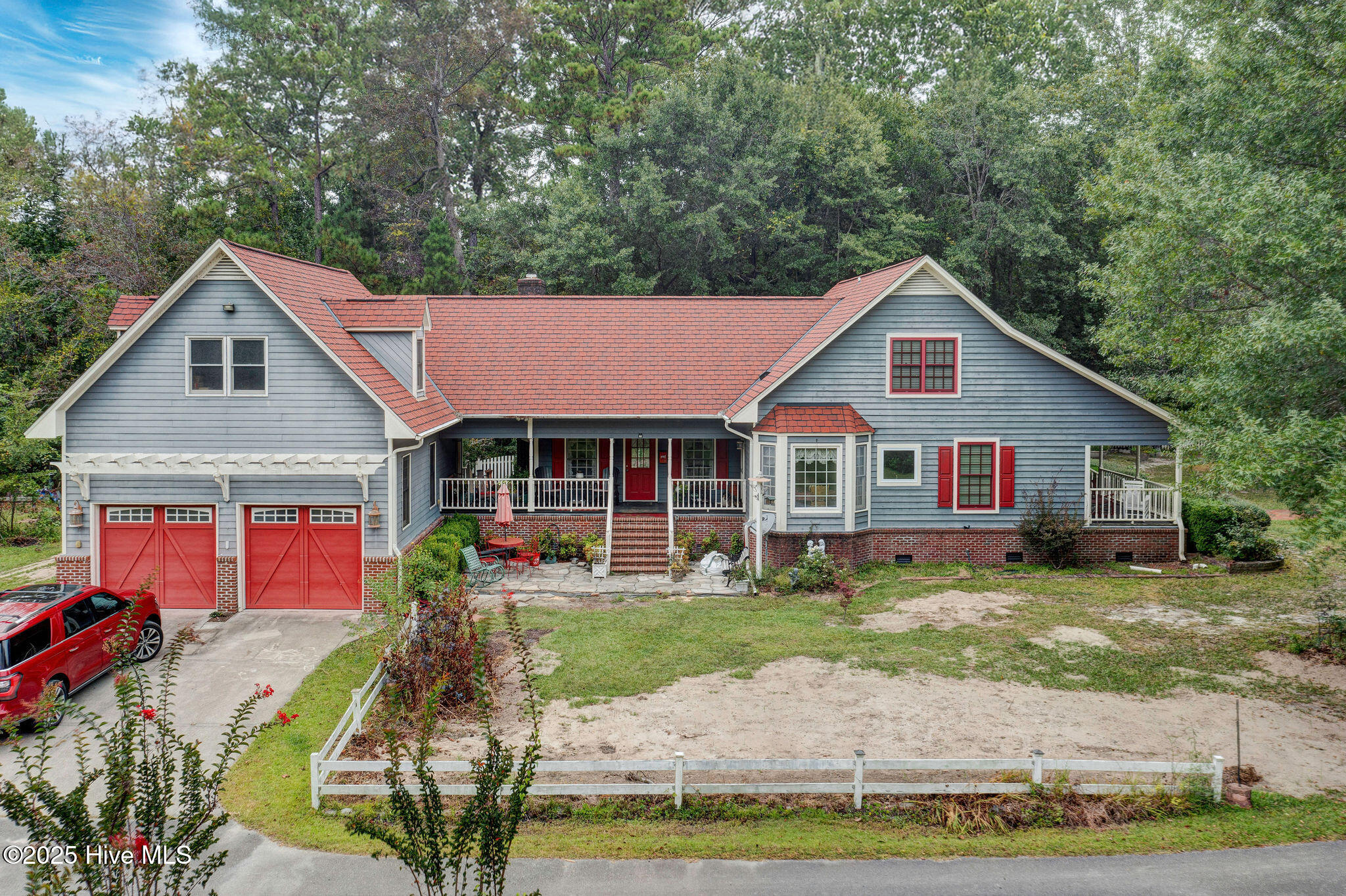 100553041 | Photo 11