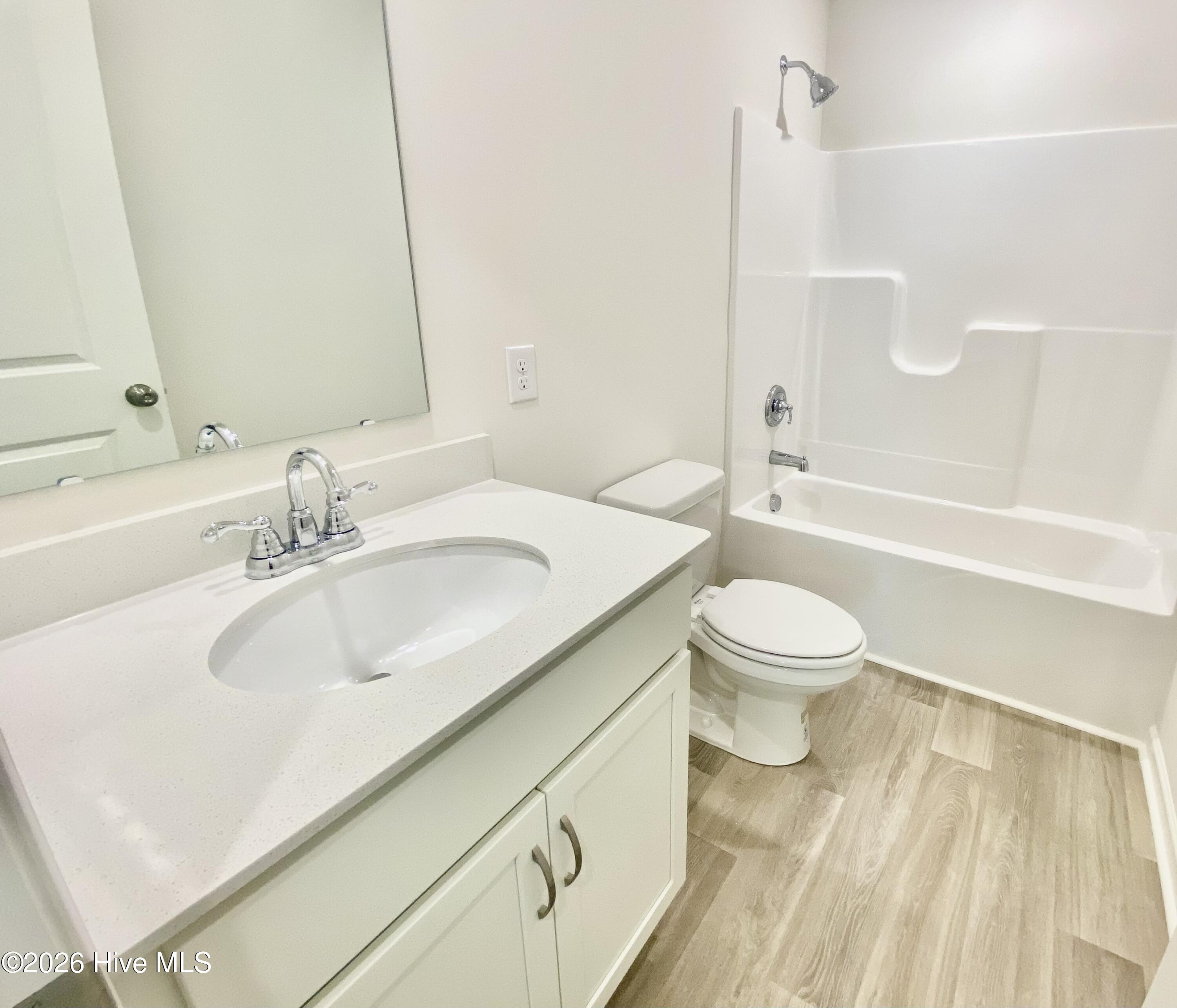 100569640 | Photo 18